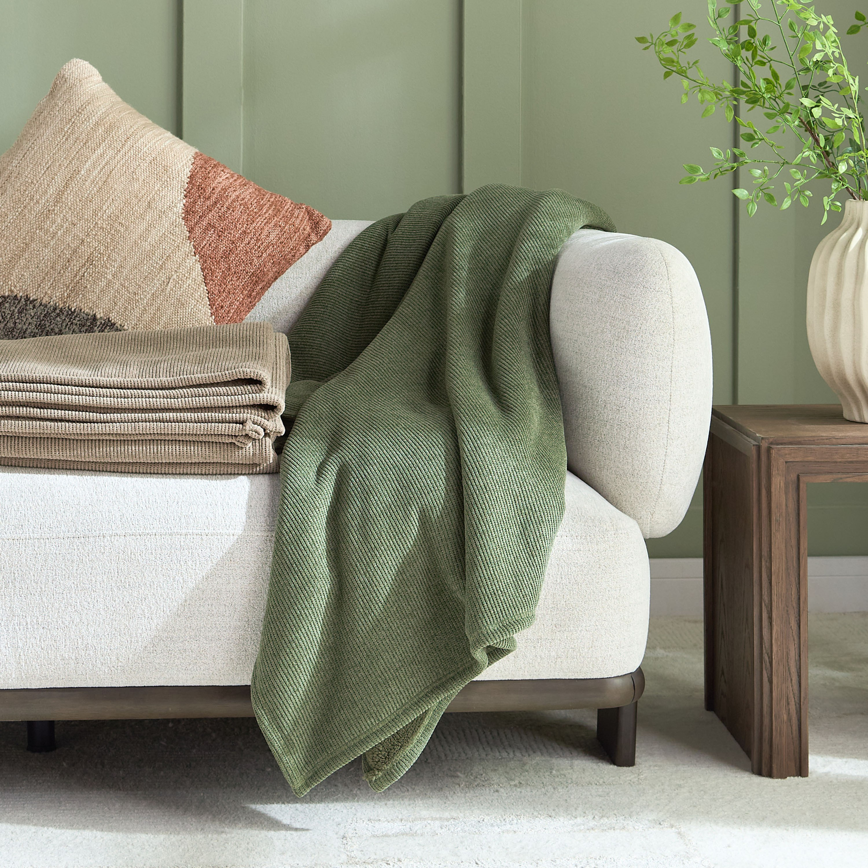 Luis Chenille Sherpa Queen Blanket - 200x240 cm-household-cushionsandthrows-throwsandblankets-blankets-image-3