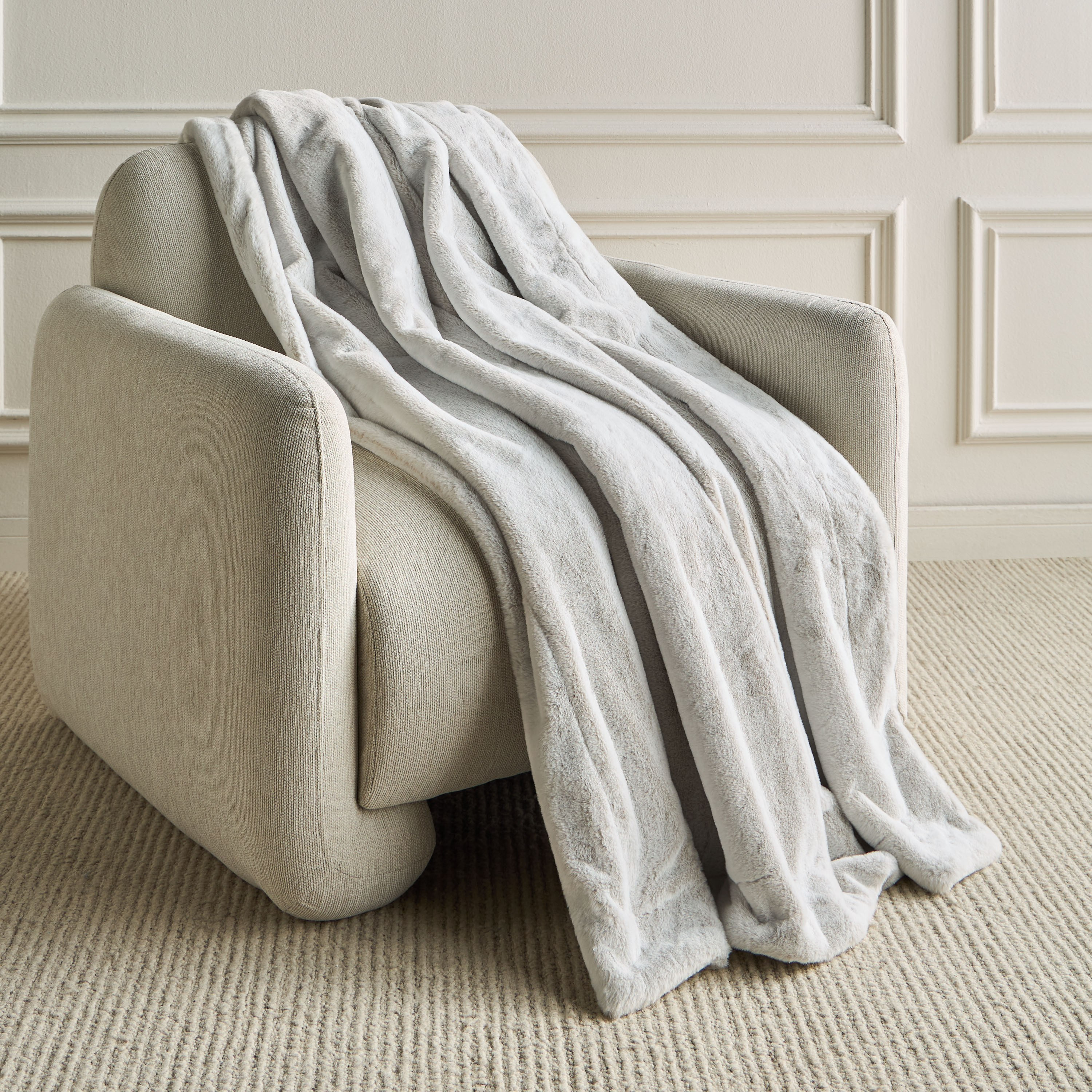 Aalia Rabbit Fur Flannel Queen Blanket - 200x240 cm-household-cushionsandthrows-throwsandblankets-blankets-image-1