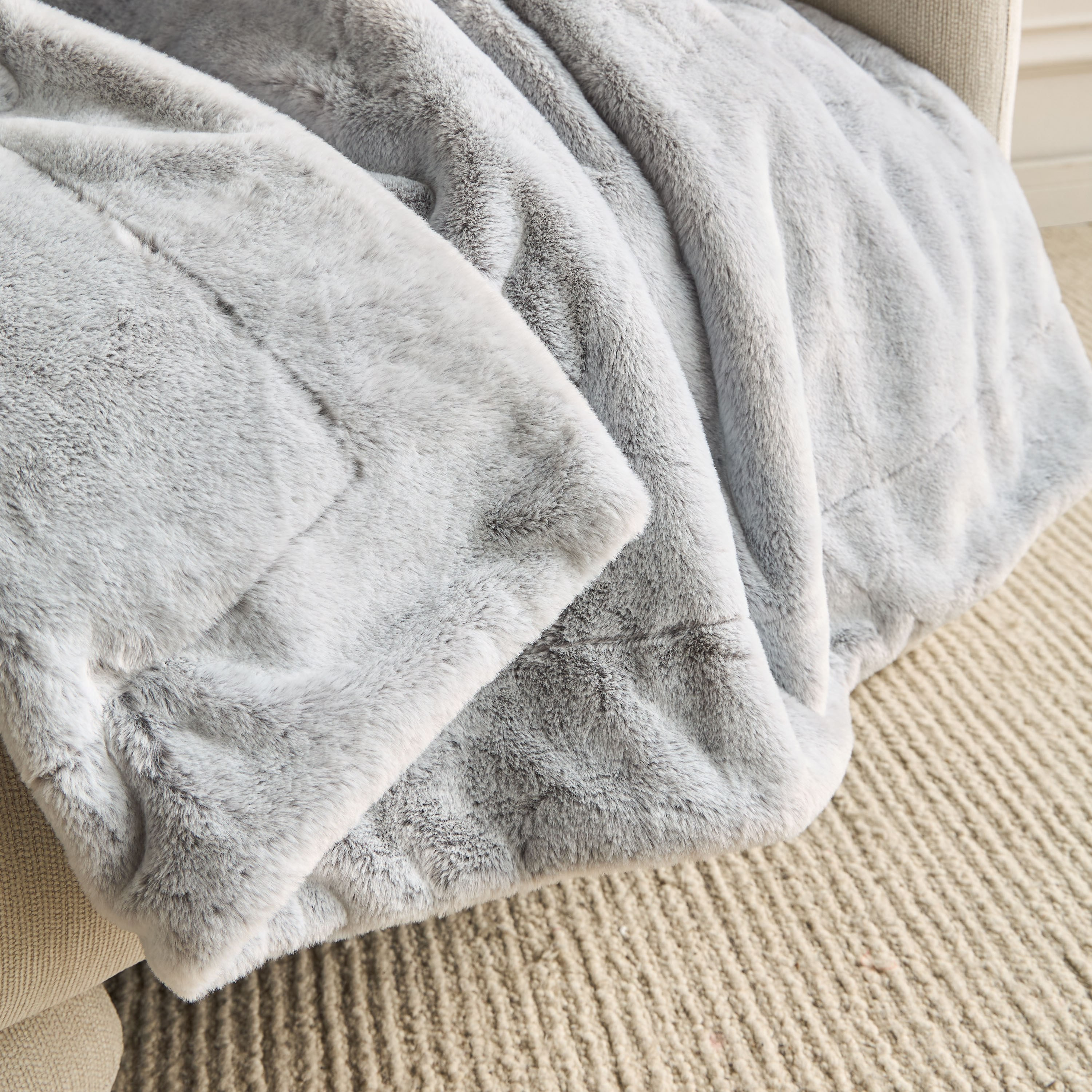 Aalia Rabbit Fur Flannel Queen Blanket - 200x240 cm-household-bedding-blankets-image-2