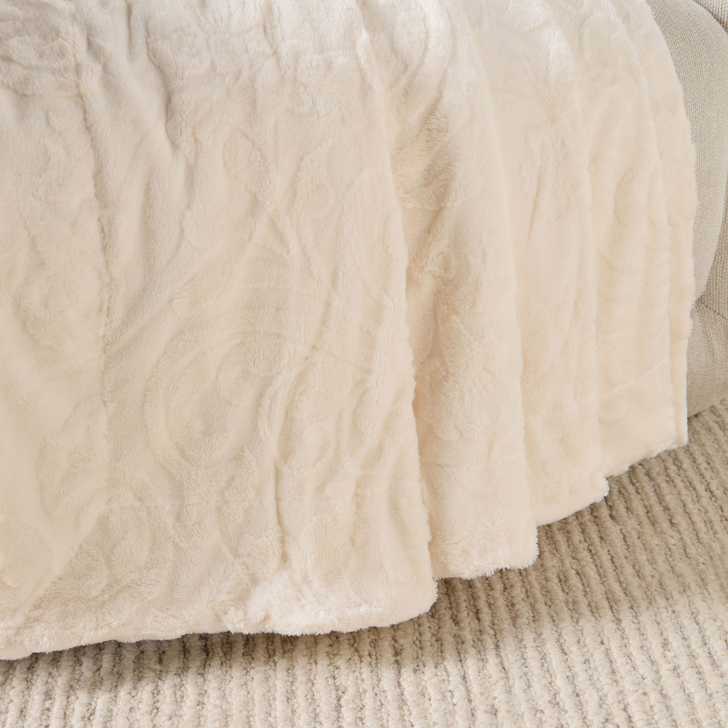 Turin Flannel Queen Blanket - 200x240 cm-household-cushionsandthrows-throwsandblankets-blankets-image-2