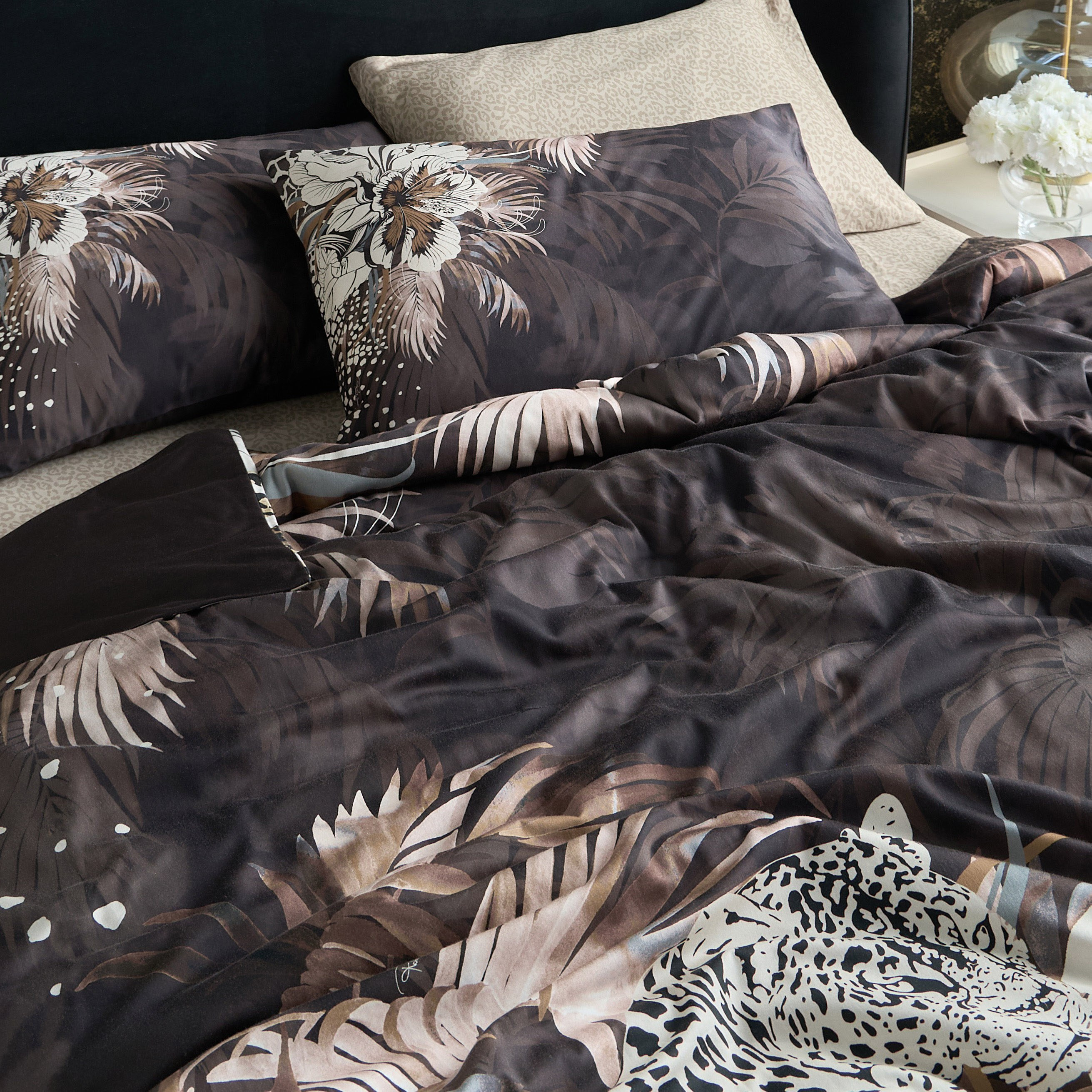 Roberto Cavalli Home Cotton 3-Piece Super King Duvet Cover Set - 220x260 cm-household-bedding-duvetandcovers-duvetcovers-image-6