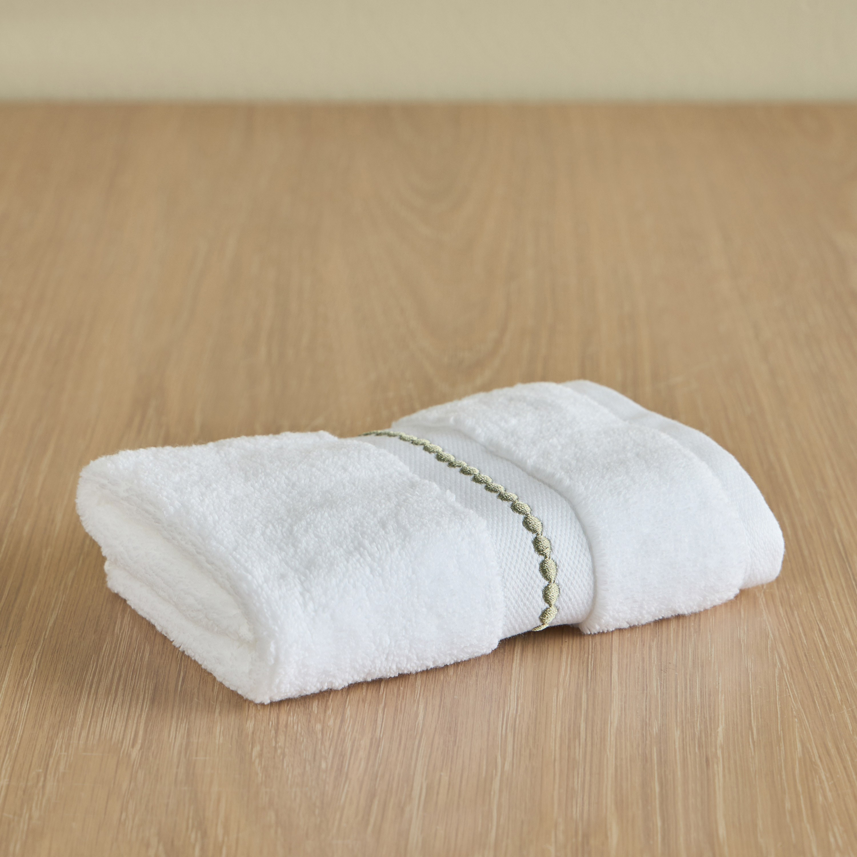Varsailles Fingertip Towel - 33x33 cm-household-bathandlaundry-bathlinen-towels-image-1
