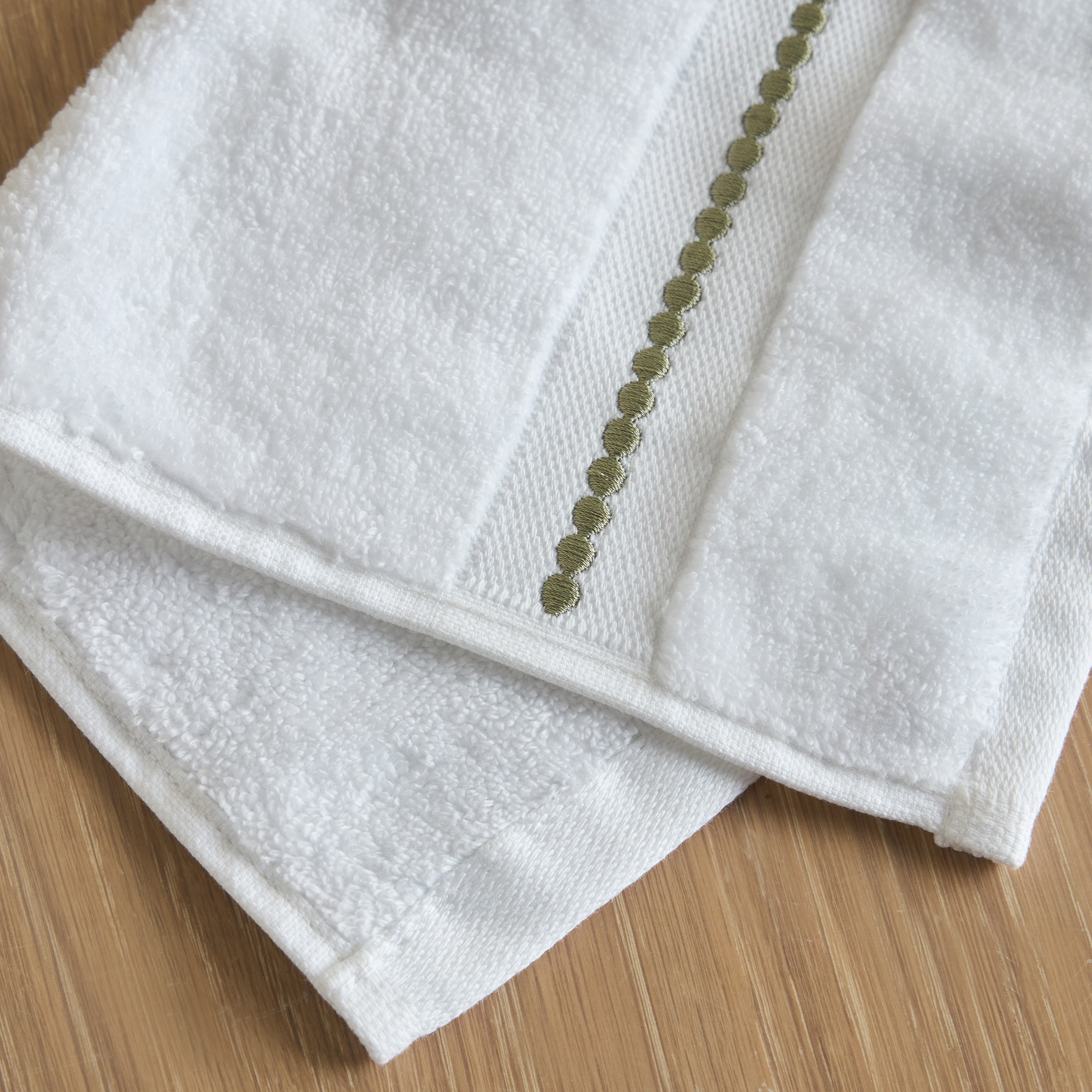 Varsailles Fingertip Towel - 33x33 cm-household-bathandlaundry-bathlinen-towels-image-2