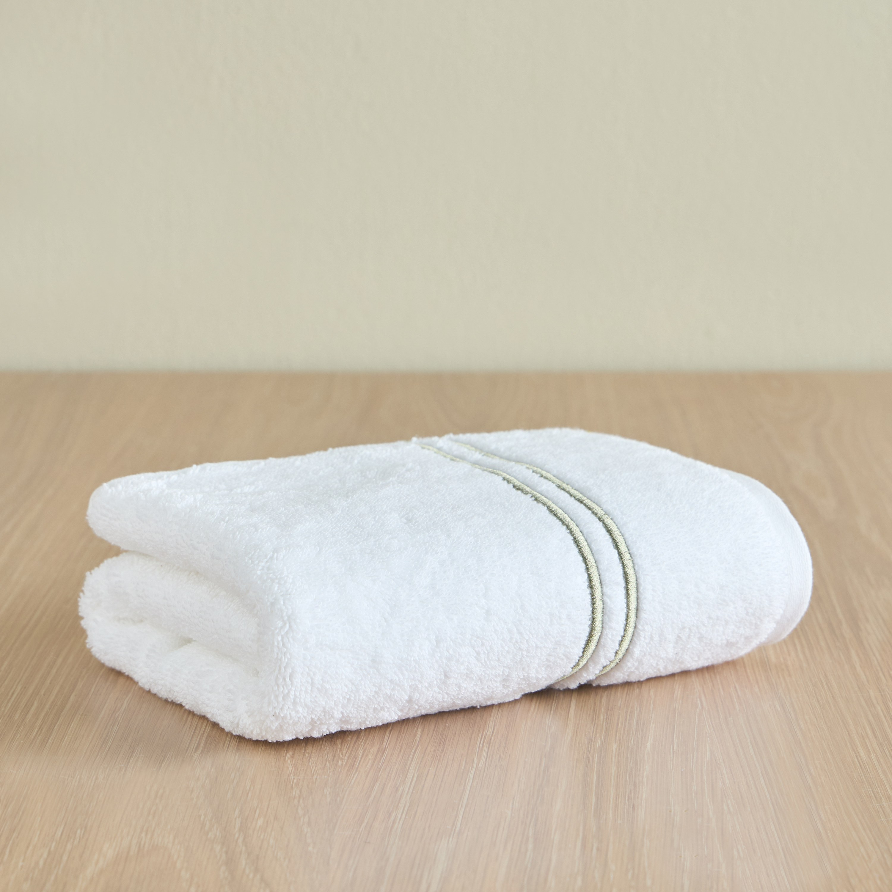 Hotel Collection 650 GSM Cotton Hand Towel - 50x90 cm-household-bathandlaundry-bathlinen-towels-image-1