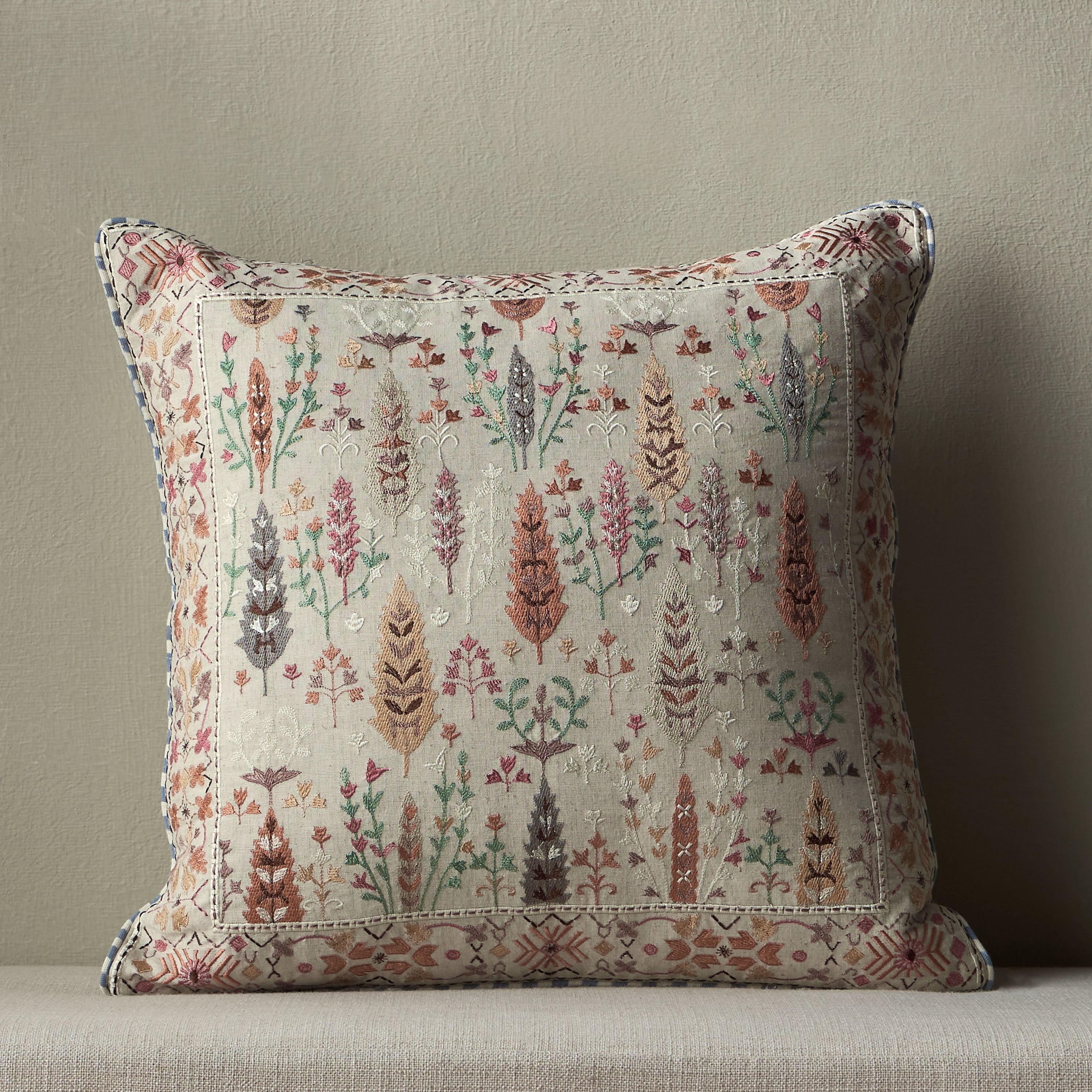 وسادة محشوة مطرزة - شارباغ - 50x50 سم-household-cushionsandthrows-filledcushions-decorativecushions-image-1
