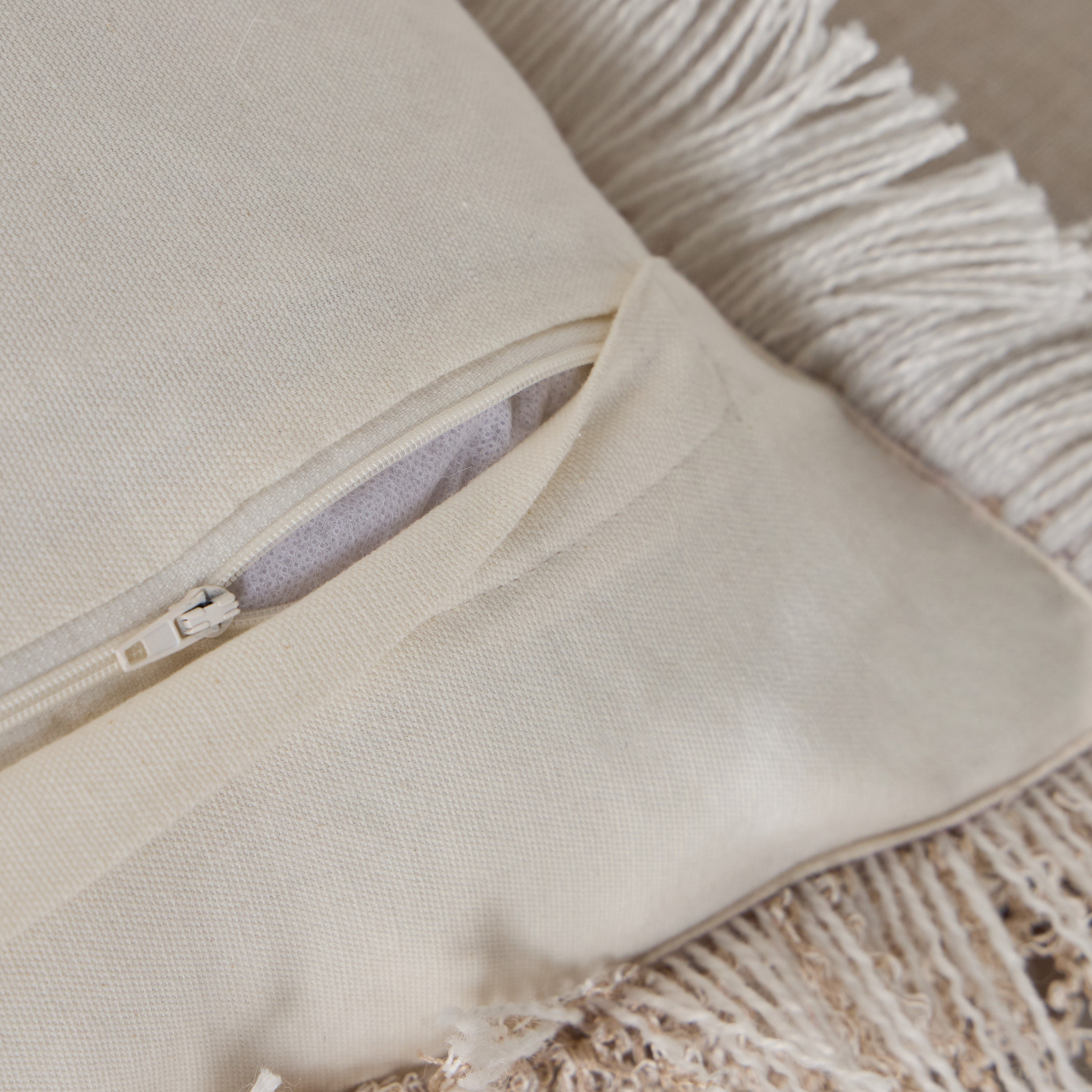وسادة محشوة بتطريزات قبلية - زولو - 50x50 سم-household-cushionsandthrows-filledcushions-decorativecushions-image-3