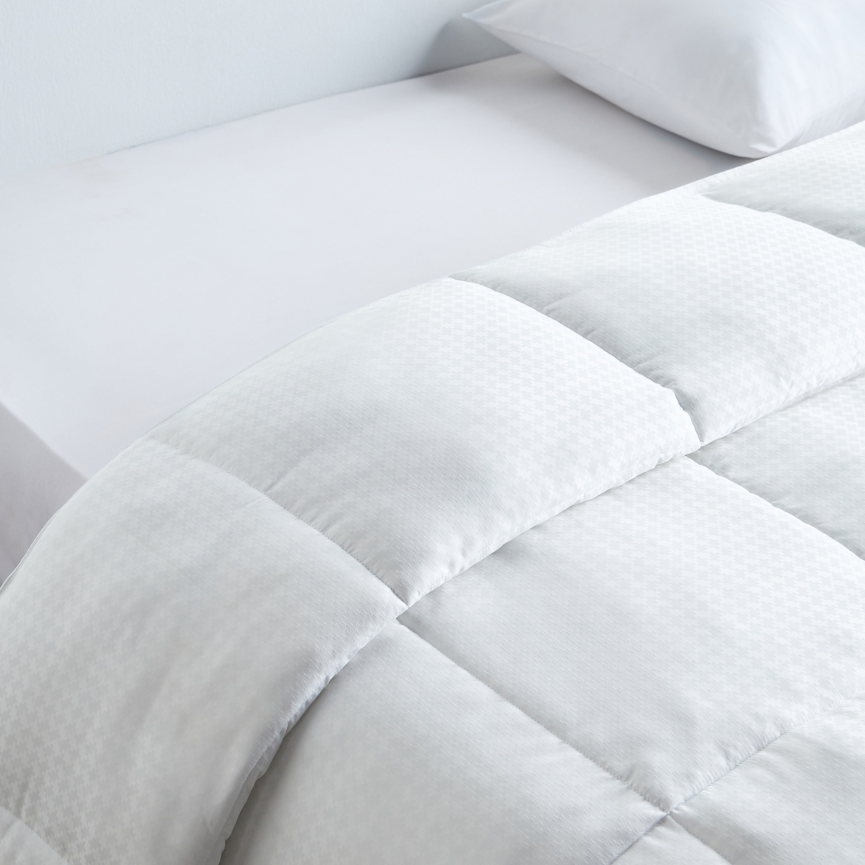 ActiFresh Polyester Jacquard Queen Duvet - 200x200 cm-household-bedding-duvetandcovers-duvets-image-2