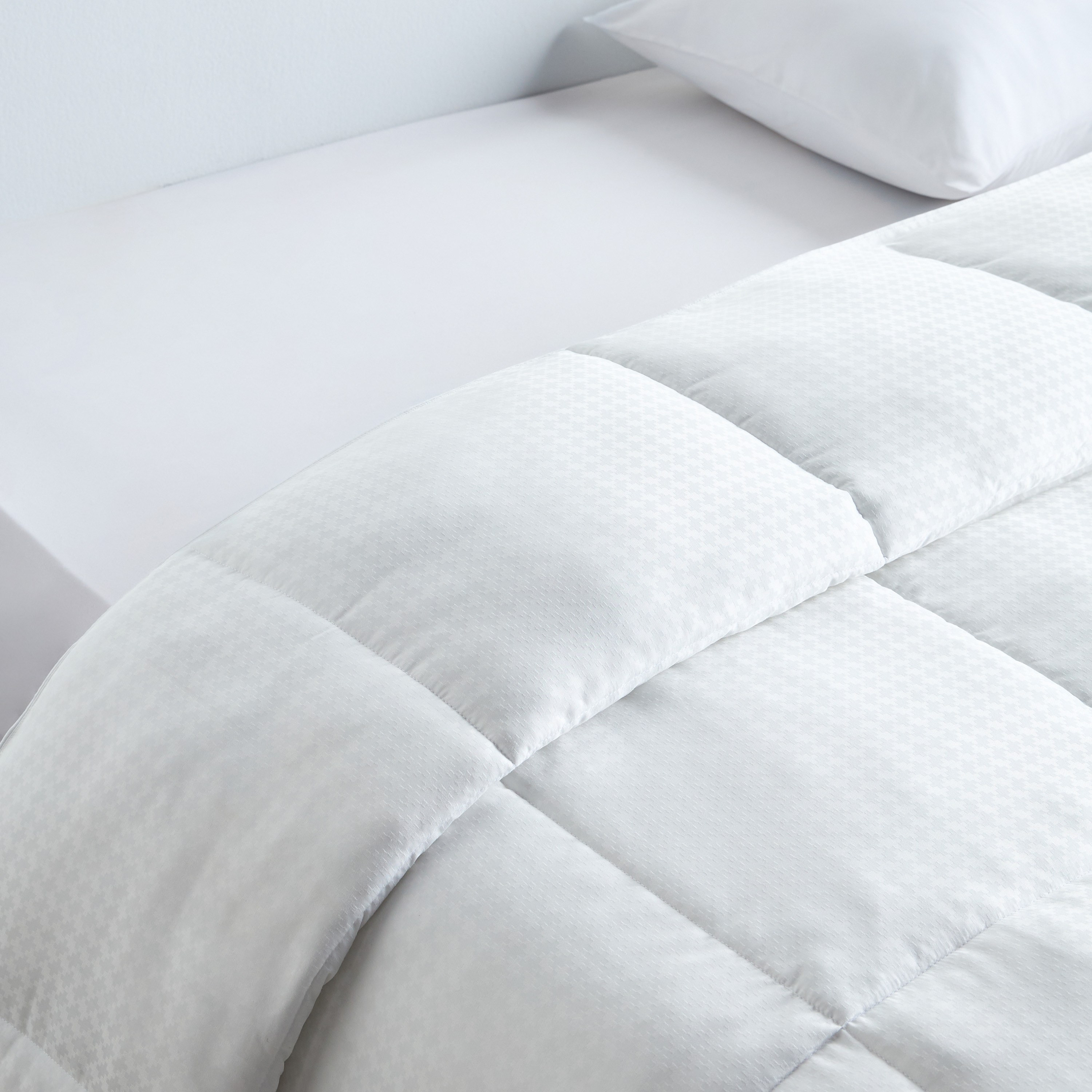 ActiFresh Polyester Jacquard Single Duvet - 135x200 cm-household-bedding-duvetandcovers-duvets-image-2
