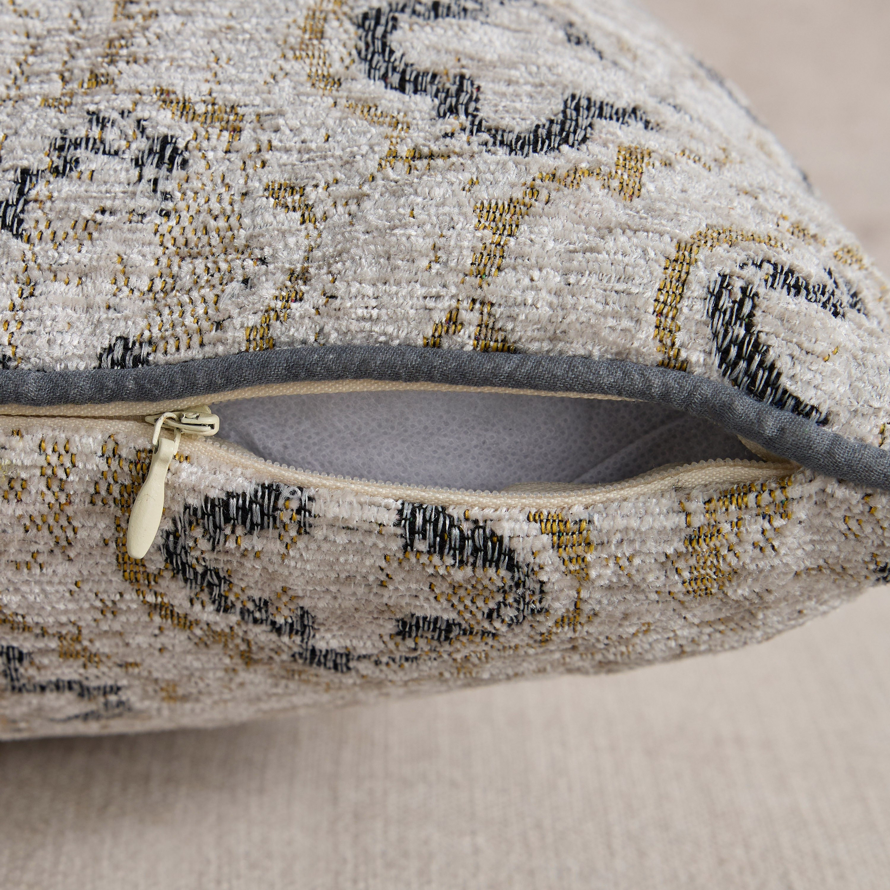 Daman Jacquard Filled Cushion - 50x50 cm-household-cushionsandthrows-filledcushions-decorativecushions-image-3