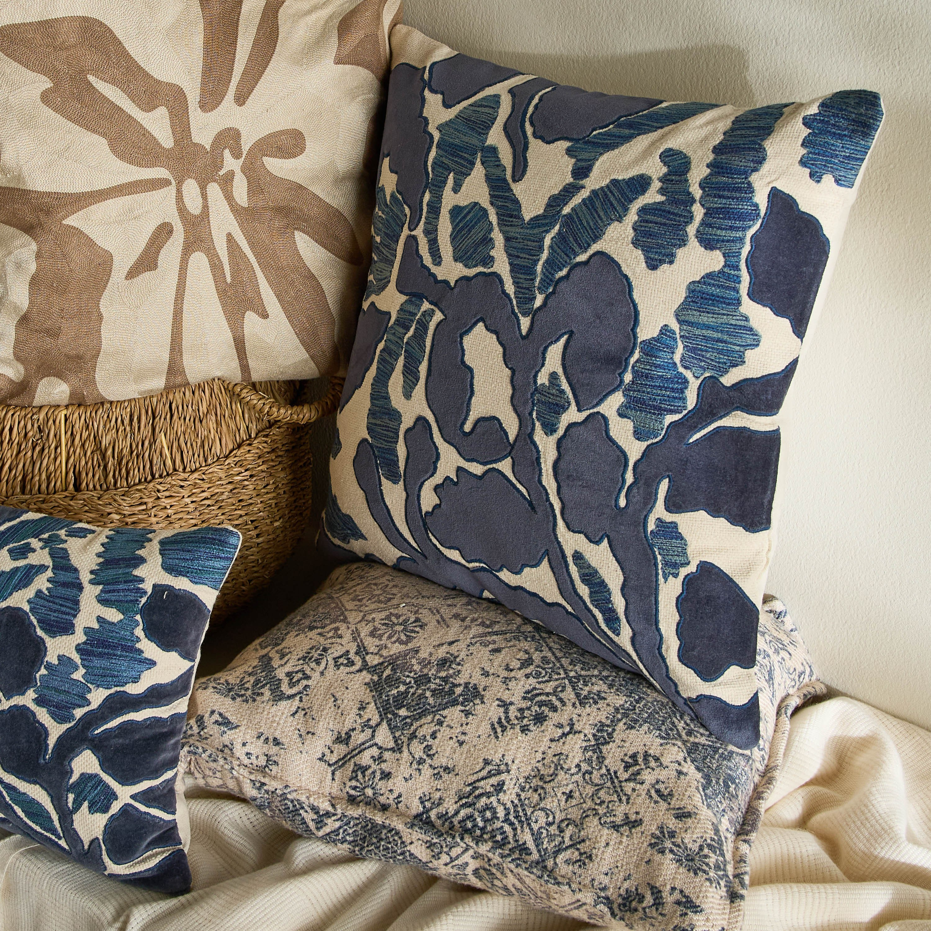 Mint Applique Cushion Cover - 50x50 cm-household-cushionsandthrows-cushioncovers-image-4
