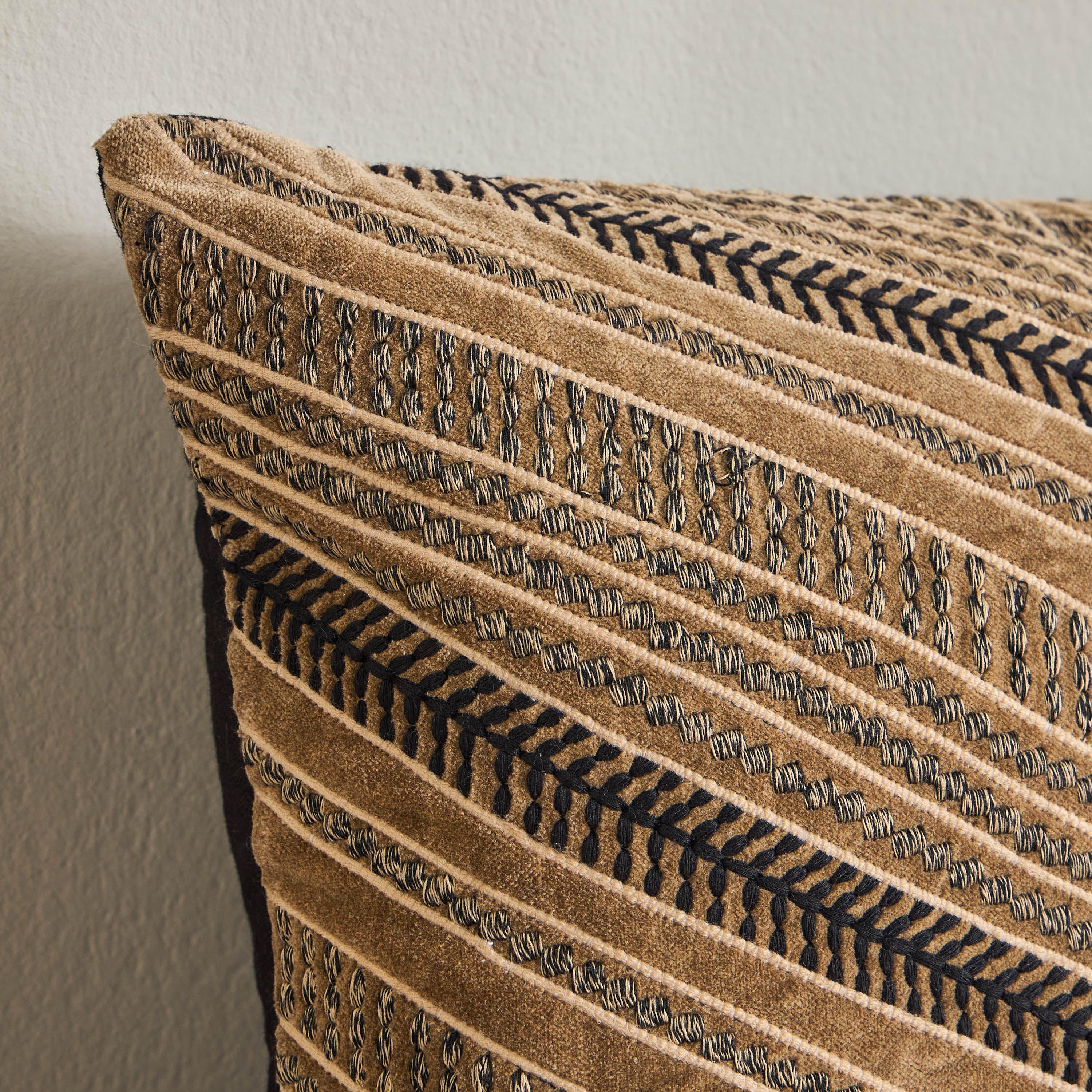 غطاء وسادة مطرّز - براسكا - 30×50 سم-household-cushionsandthrows-cushioncovers-image-2