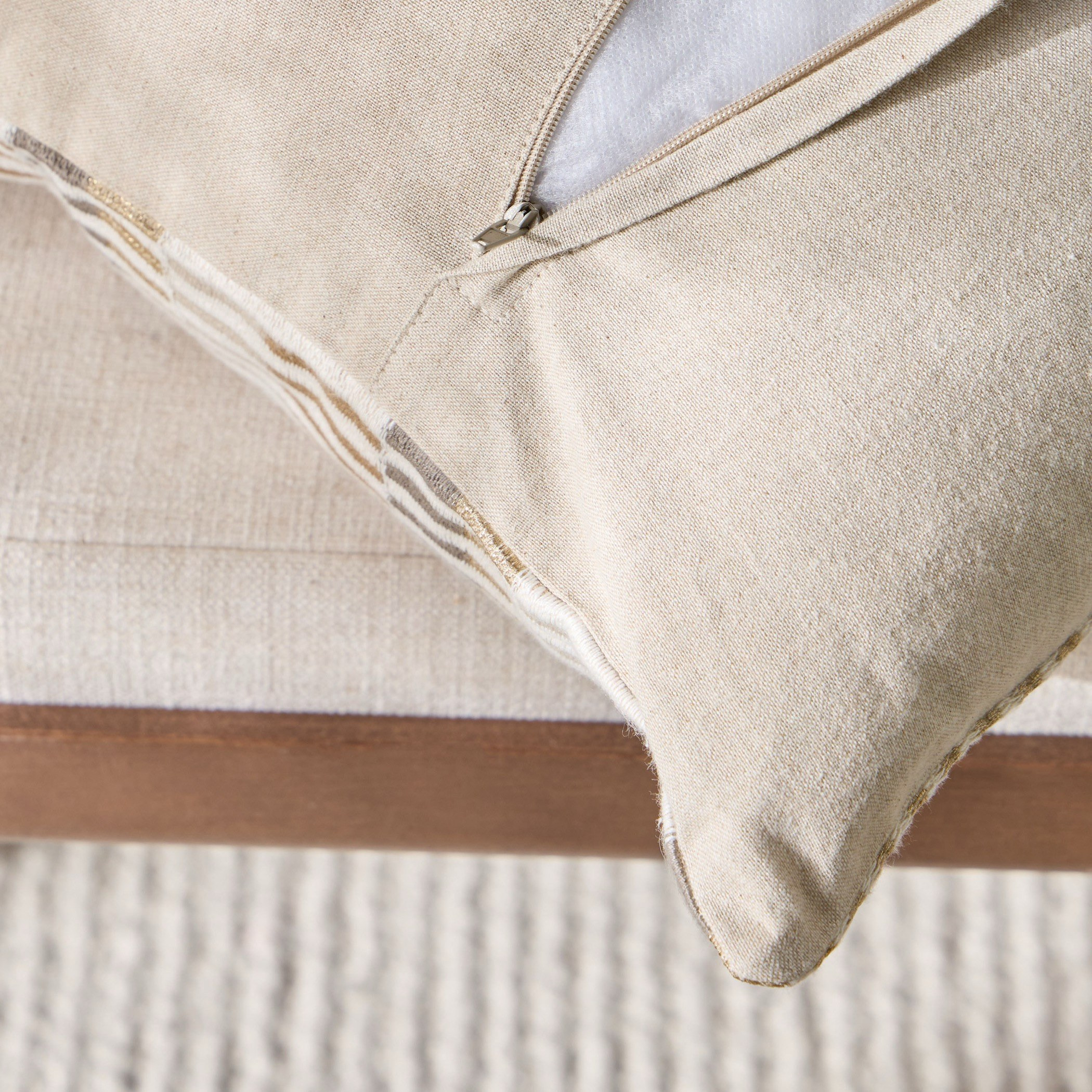 وسادة محشوة مطرزة - هانوك ستيبس - 50×50 سم-household-cushionsandthrows-filledcushions-decorativecushions-image-3