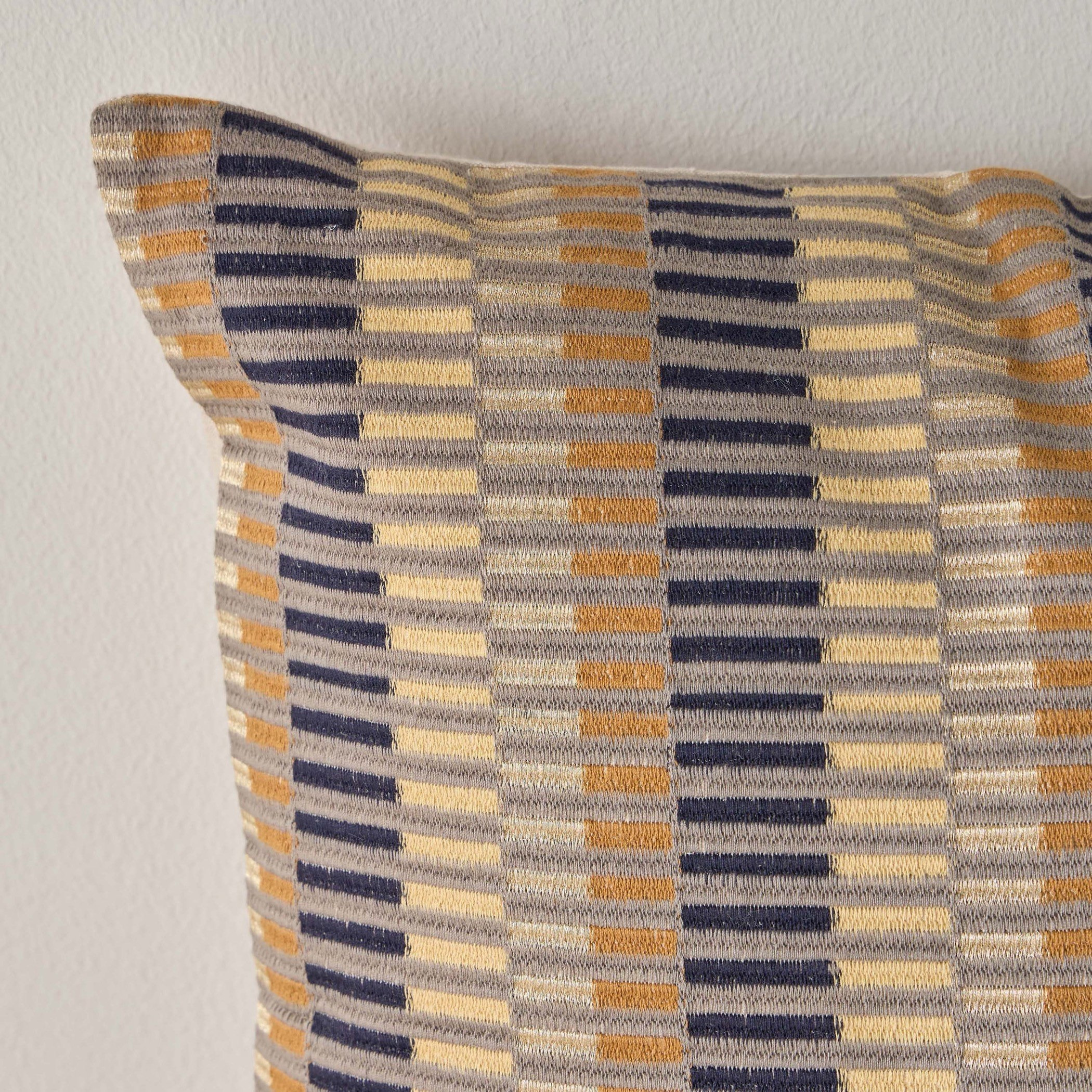 وسادة محشوة مطرزة - هانوك ستيبس - 50×50 سم-household-cushionsandthrows-filledcushions-decorativecushions-image-6
