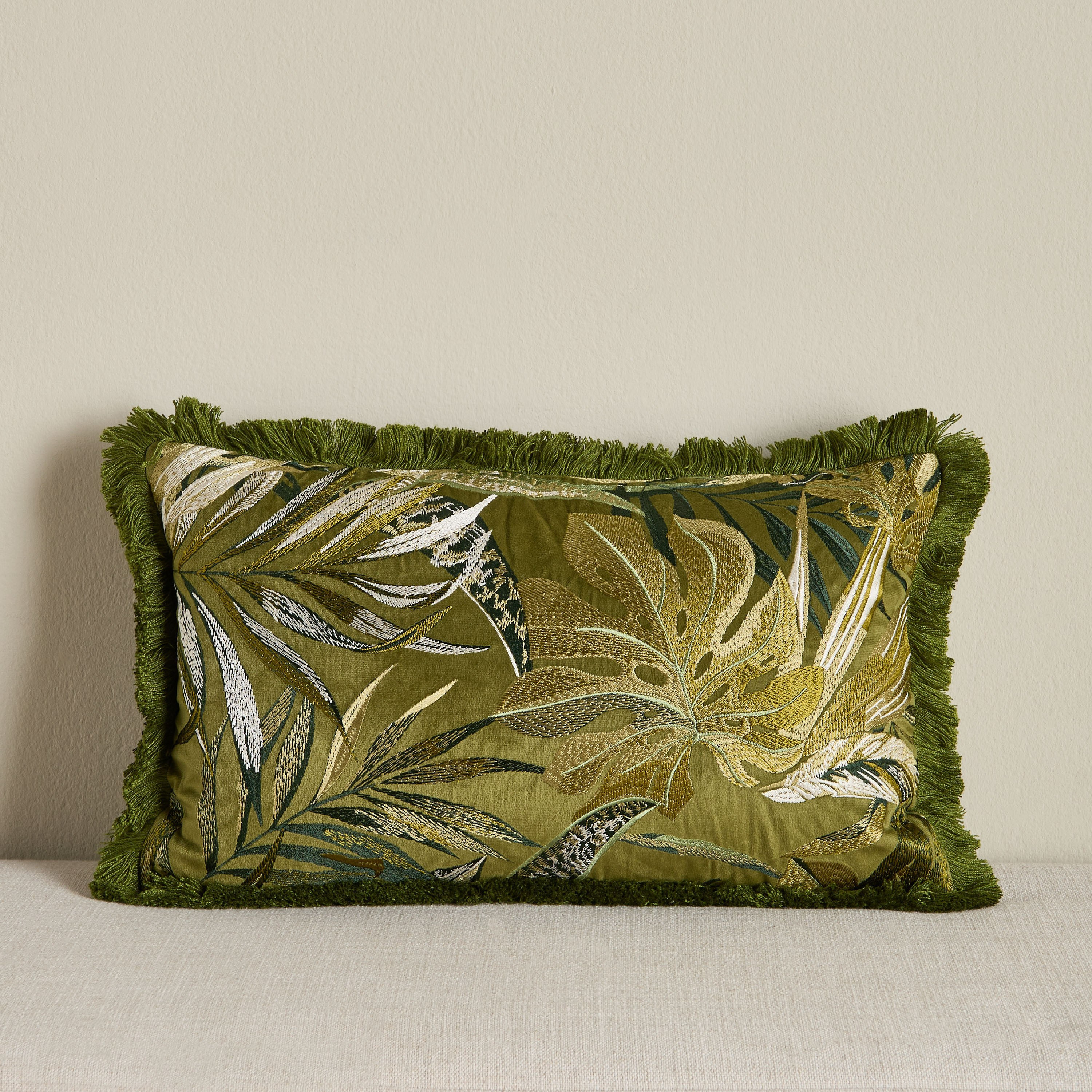 وسادة محشوة بتطريز أوراق شجر - تسوبو - 30x50 سم-household-cushionsandthrows-filledcushions-decorativecushions-image-1