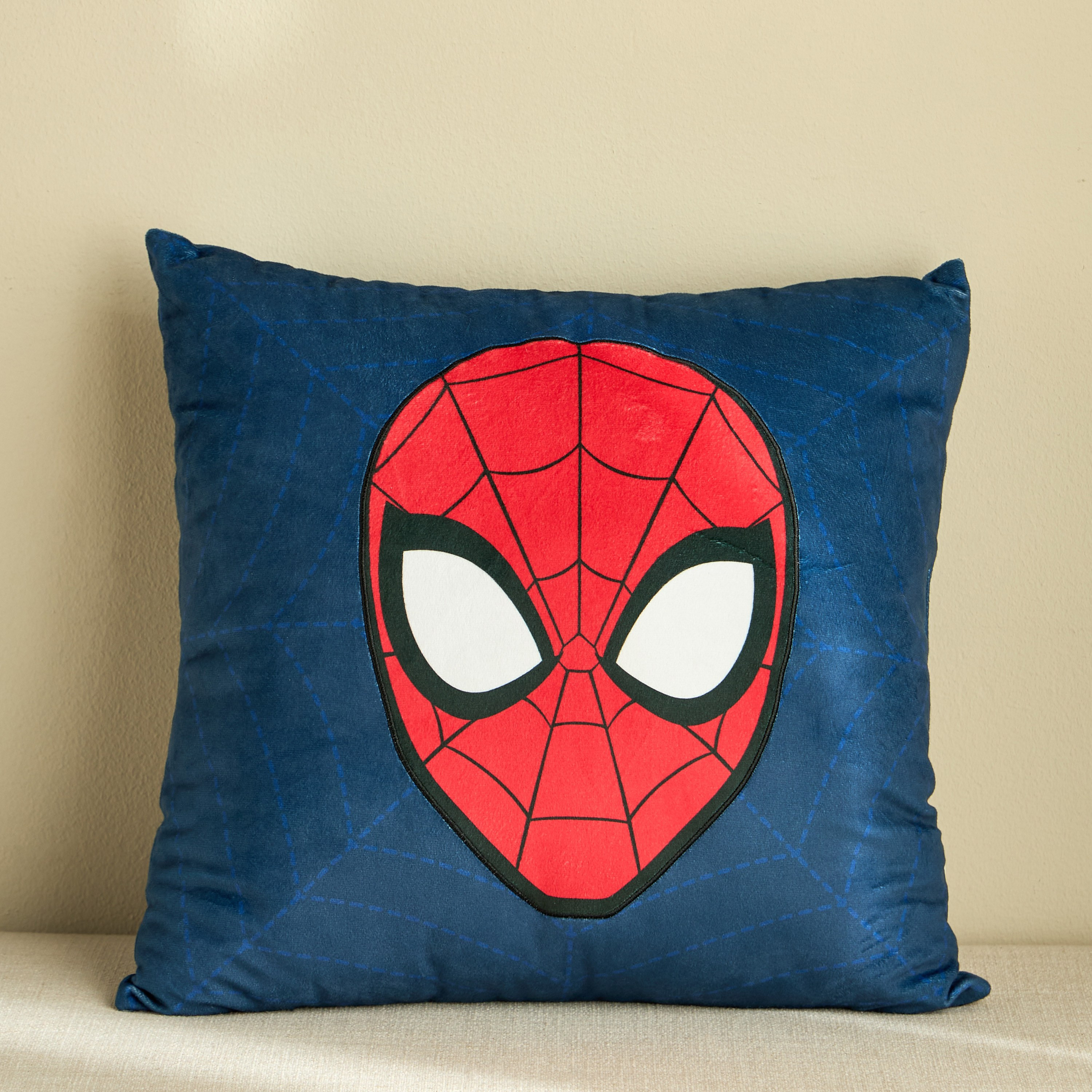 Spiderman Amazing Mink Filled Cushion - 45x45 cm