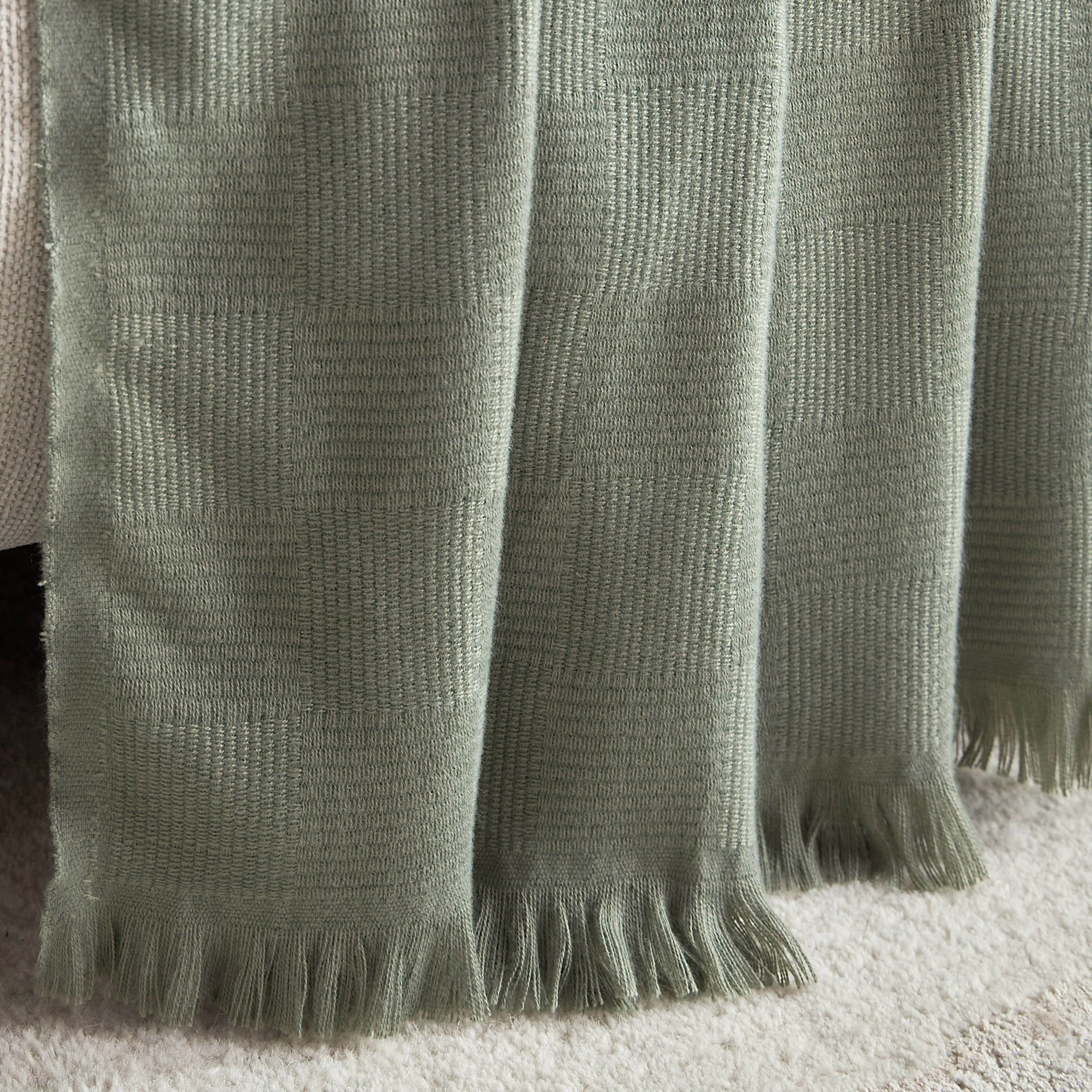 Lea Jacquard Throw - 130x170 cm-household-cushionsandthrows-throwsandblankets-throws-image-2
