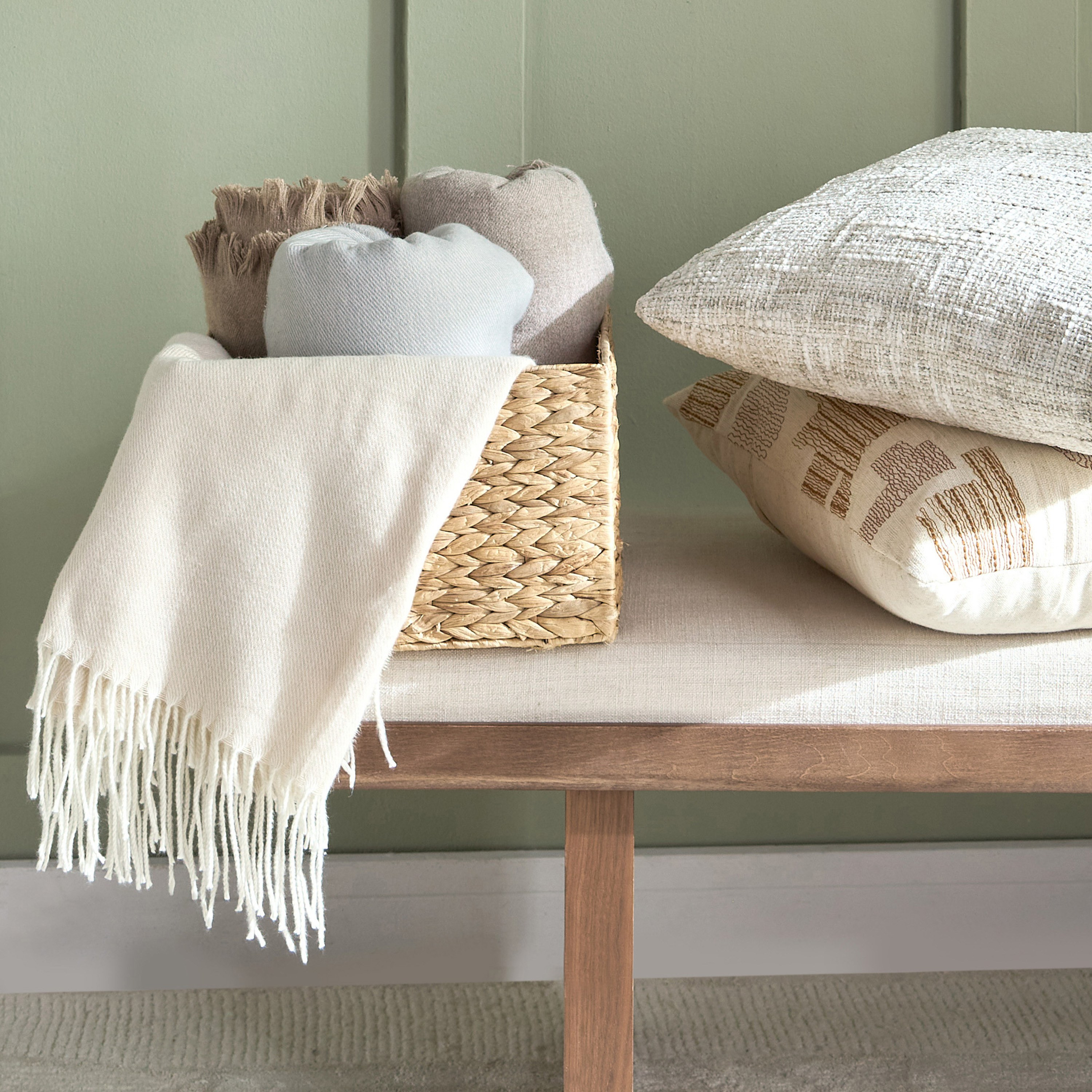 Sofine Throw - 130x170 cm-household-bedding-blankets-image-3