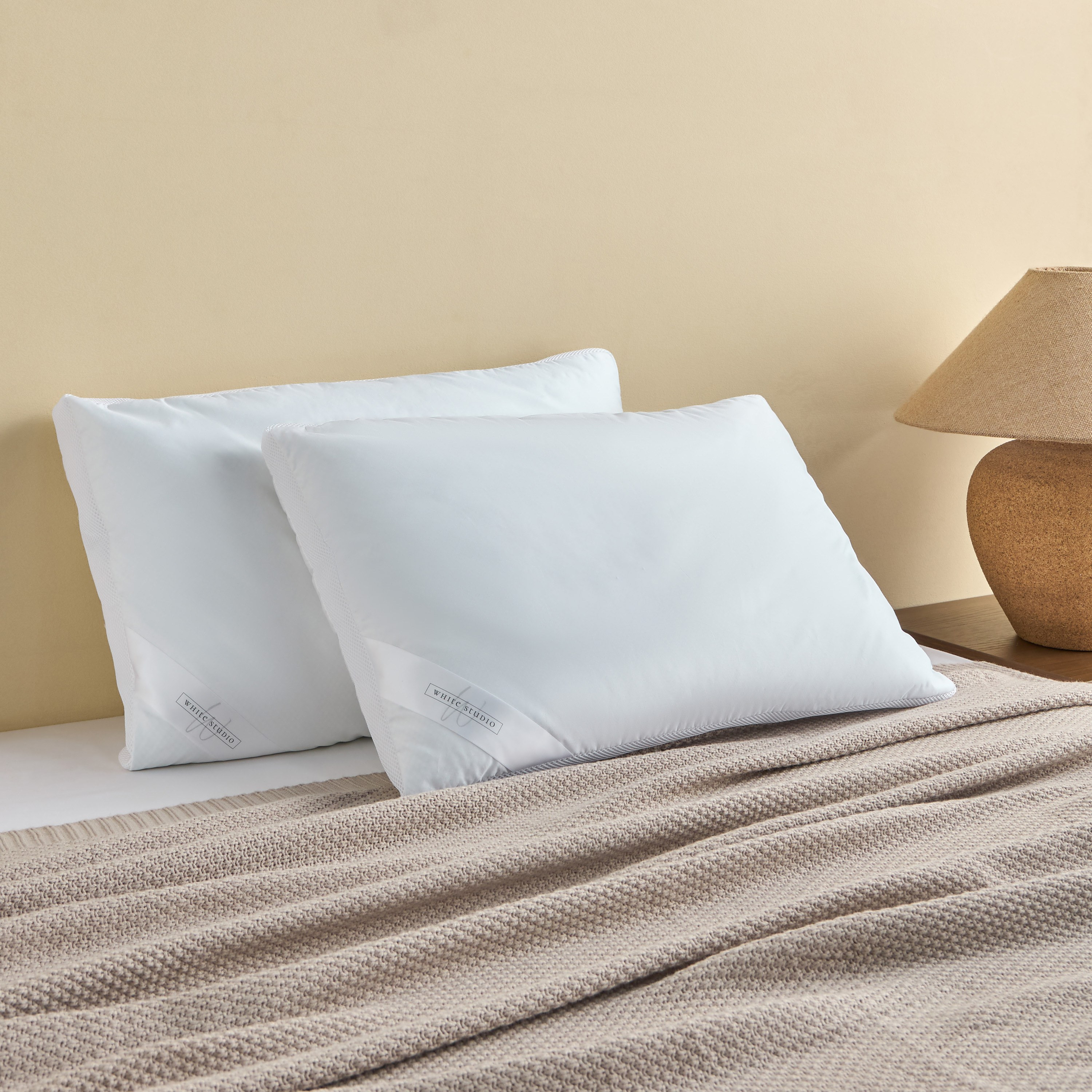 Outlast Hungarian Duck Down Feather Pillow - 47x72 cm