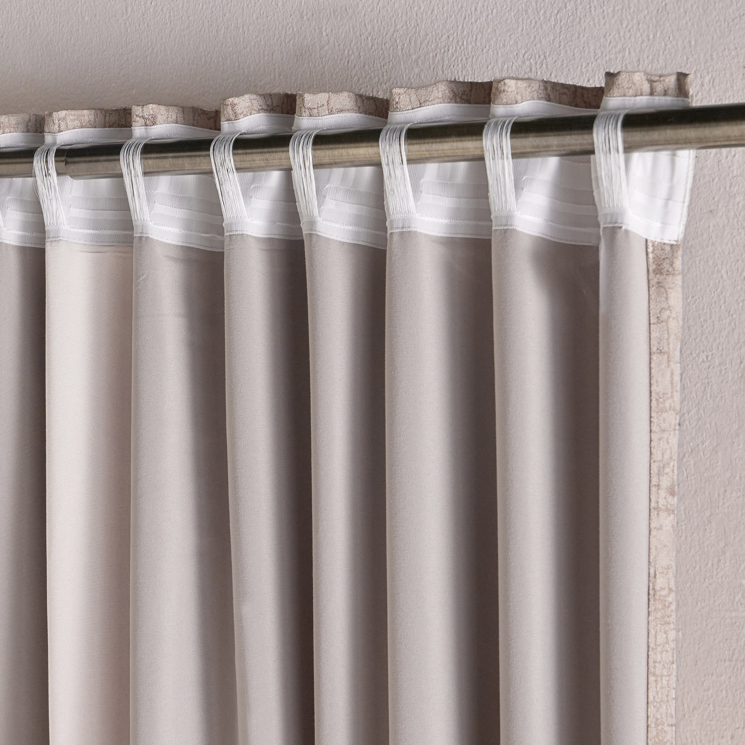 طقم ستائر قطعتين - أليفيا - 135x320 سم-household-windows-curtains-image-4