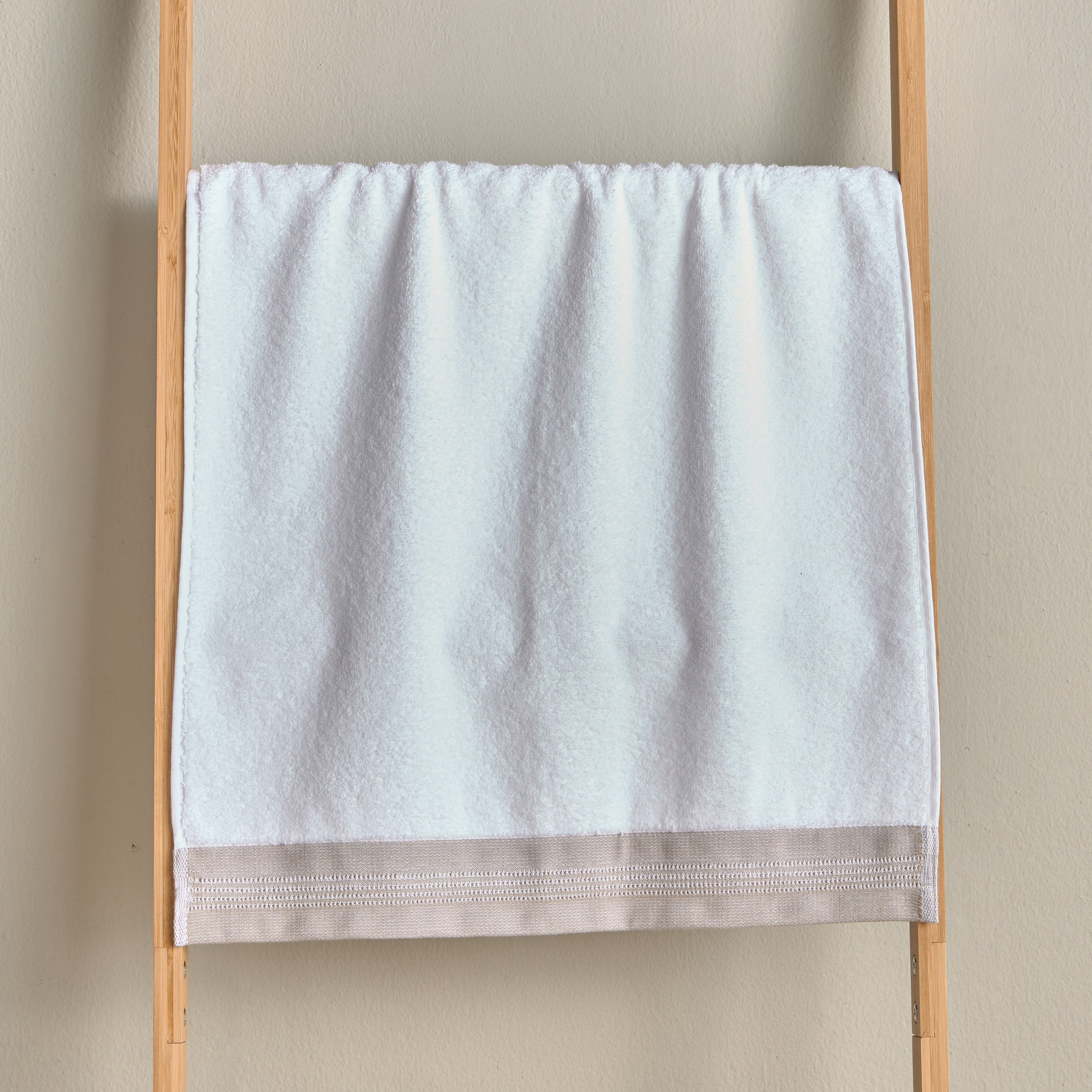 Velair 650 GSM Portuguese Cotton Hand Towel - 50x90 cm-household-bathandlaundry-bathlinen-towels-image-2