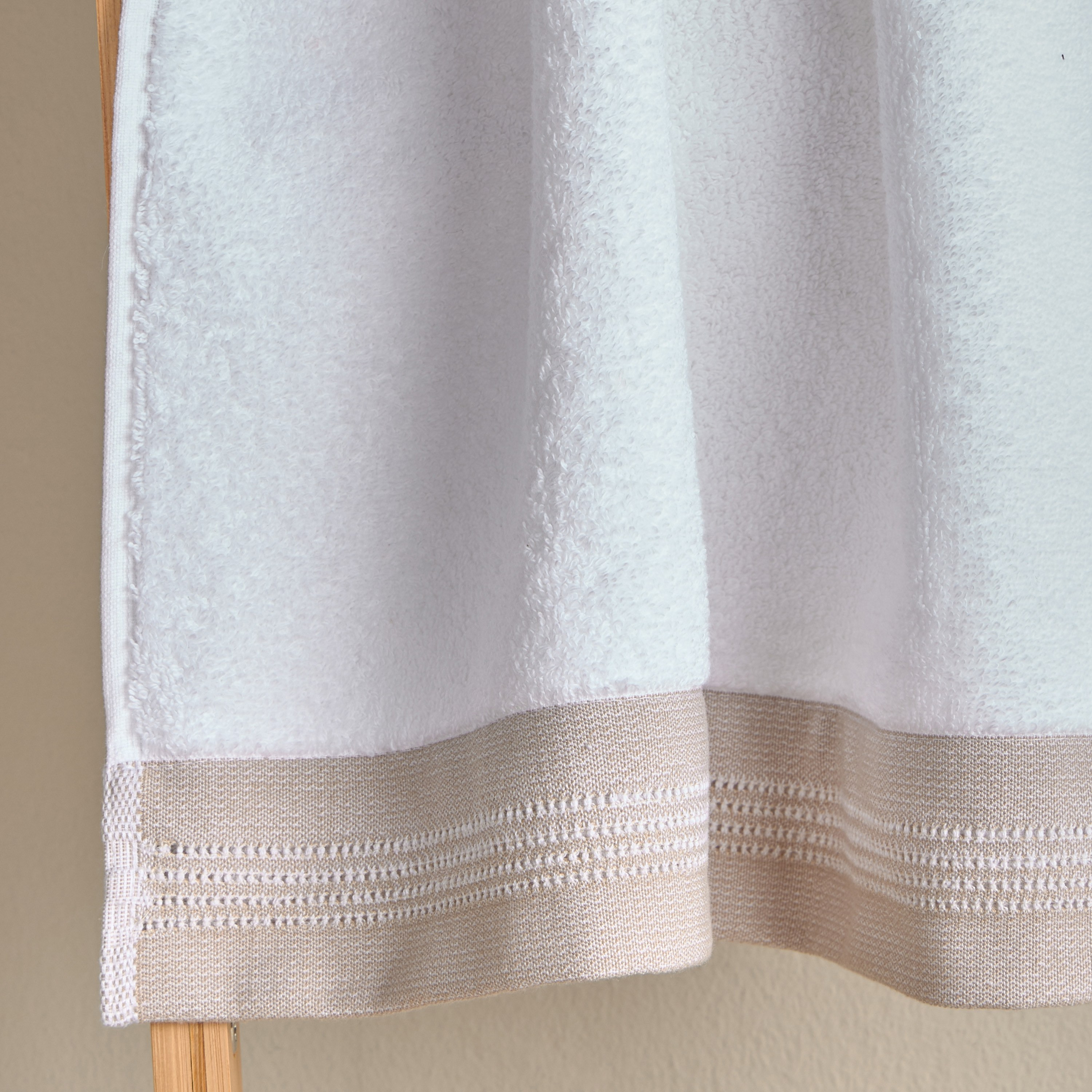 Velair 650 GSM Portuguese Cotton Hand Towel - 50x90 cm-household-bathandlaundry-bathlinen-towels-image-3