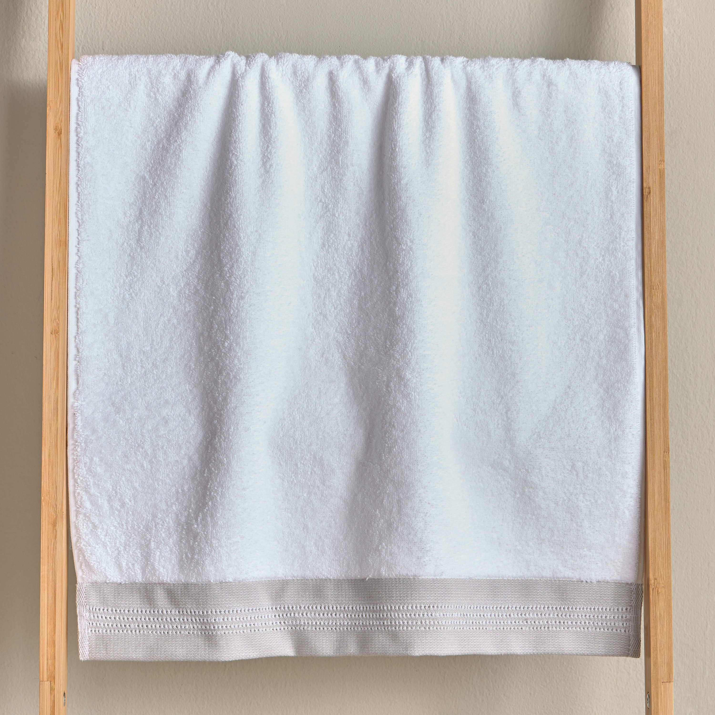 Velair 650 GSM Portuguese Cotton Hand Towel - 50x90 cm-household-bathandlaundry-bathlinen-towels-image-2
