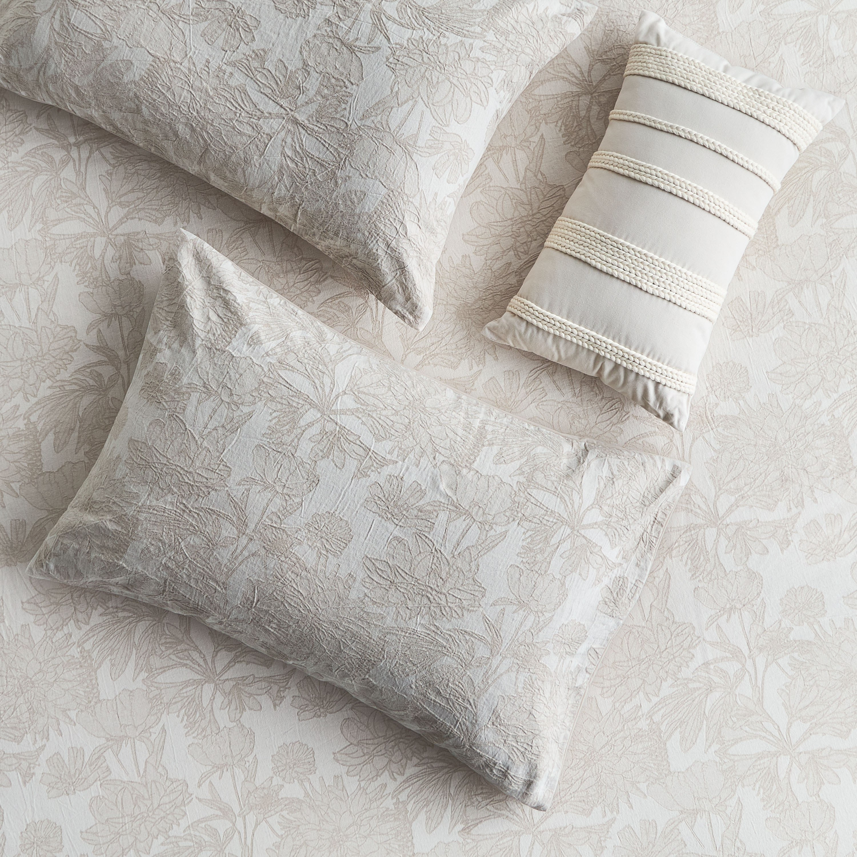 Azalea Jacquard 4-Piece Super King Comforter Set - 240x260 cm-household-bedding-comfortersandbedspreads-comforters-image-4