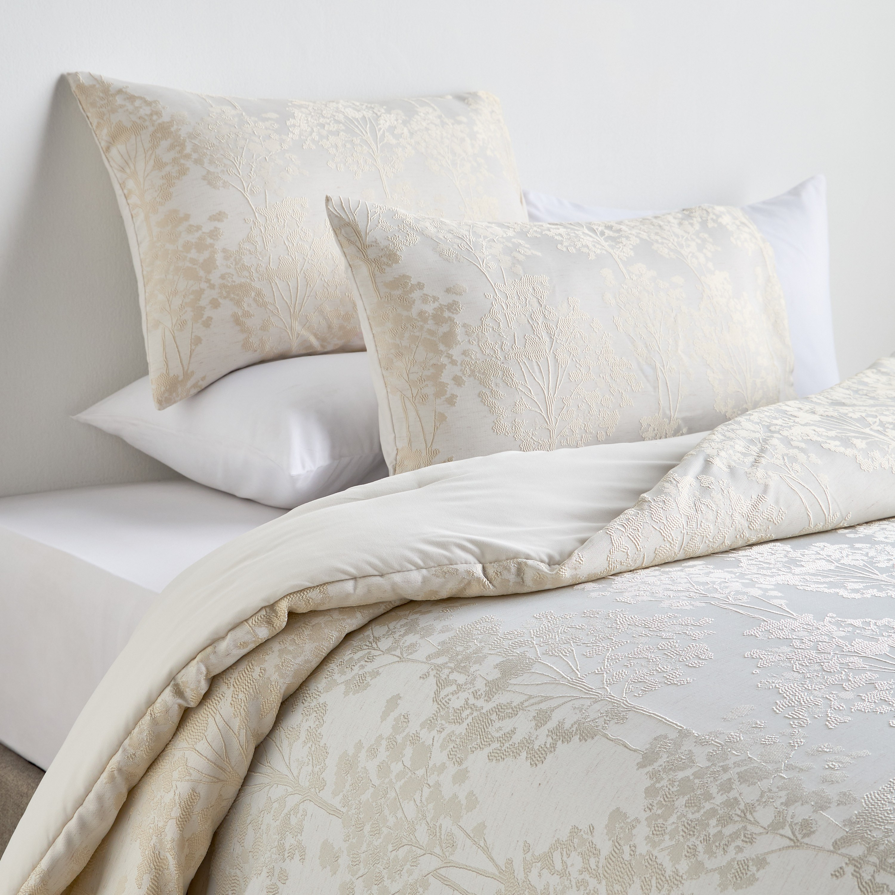 Conifer Jacquard 3-Piece Super King Comforter Set - 240x260 cm-household-bedding-comfortersandbedspreads-comforters-image-1
