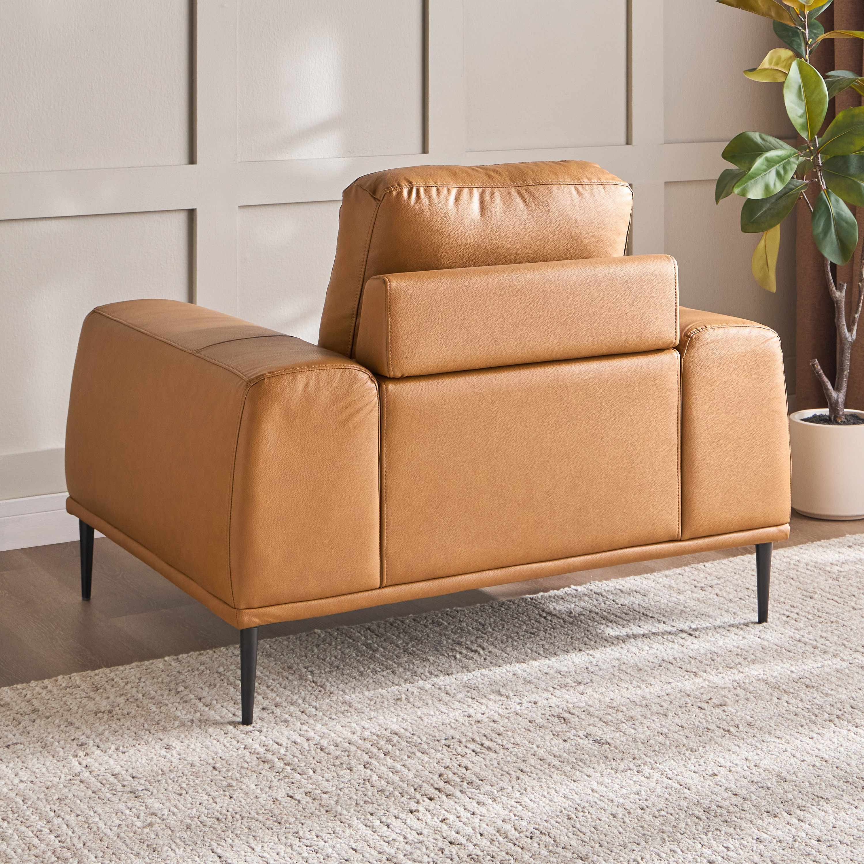 كرسي جلد صناعي بمساند ذراعين - إيدين-furniture-sofaandseating-armchairs-image-3