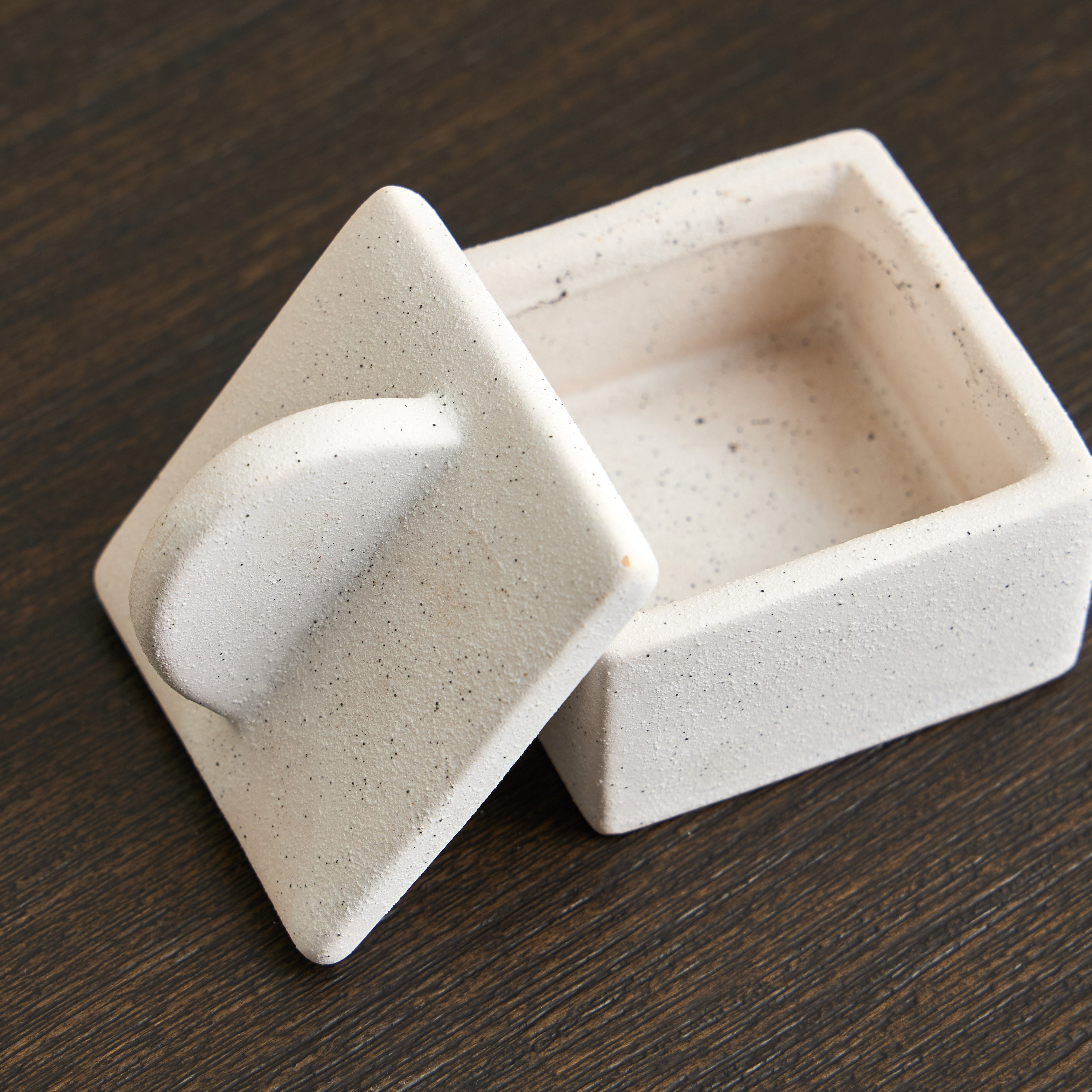 Hana Ceramic Bakhoor Holder-household-homefragrance-burners-image-2