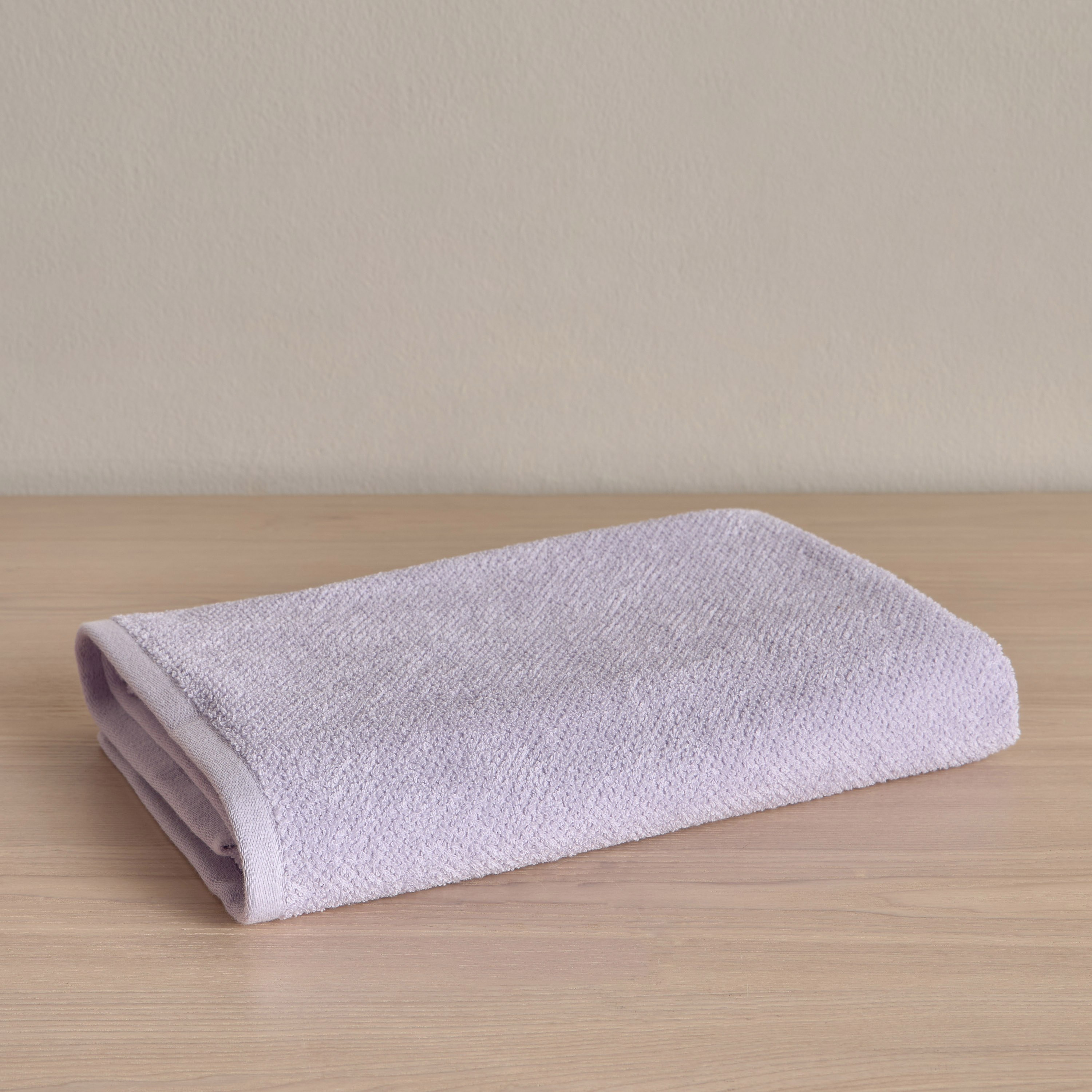 منشفة حمام من القطن التركي 420 جرام لكل متر مربع - إستيلا - 70x140 سم-babyandkids-bathandstorage-bath-towels-image-1