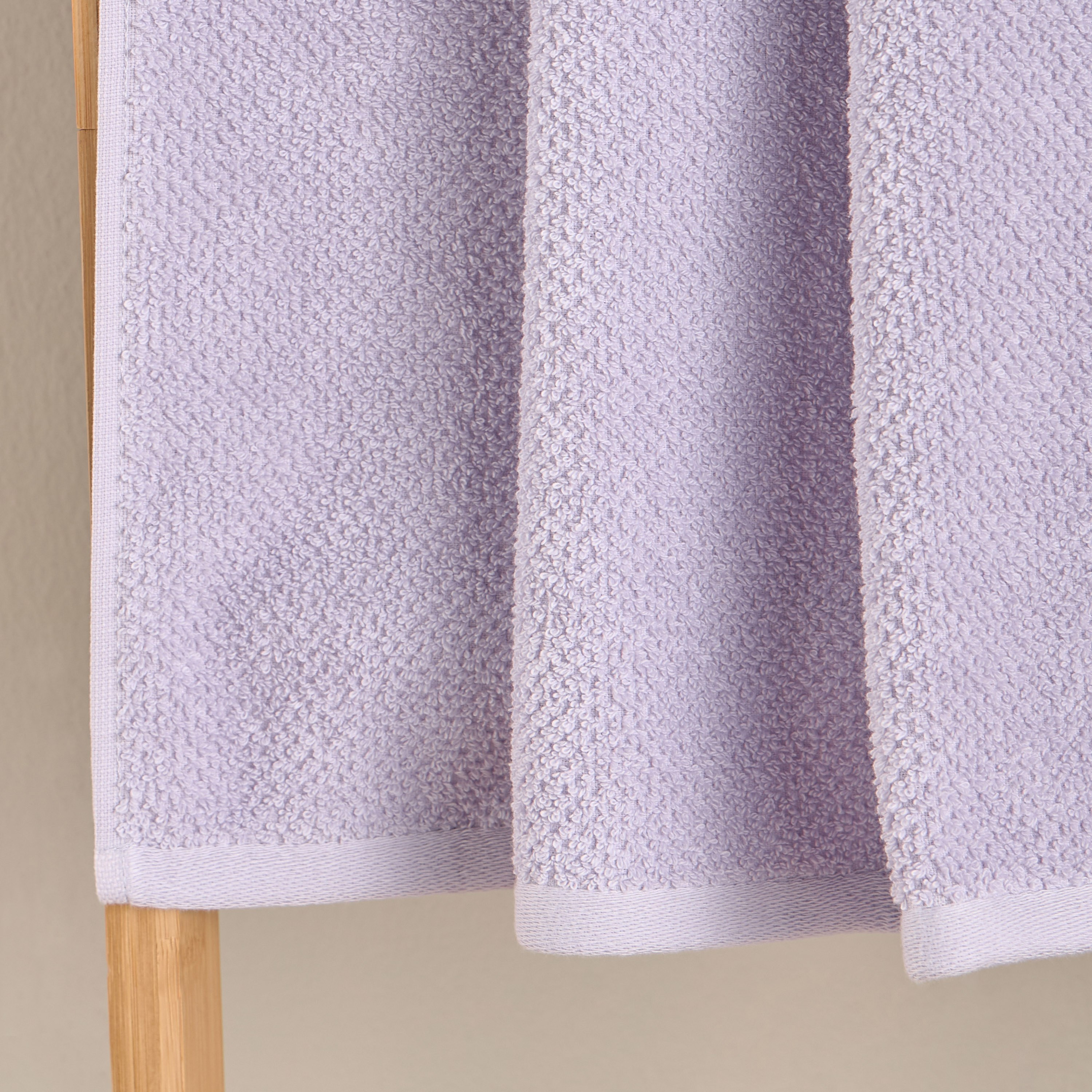 منشفة حمام من القطن التركي 420 جرام لكل متر مربع - إستيلا - 70x140 سم-babyandkids-bathandstorage-bath-towels-image-3