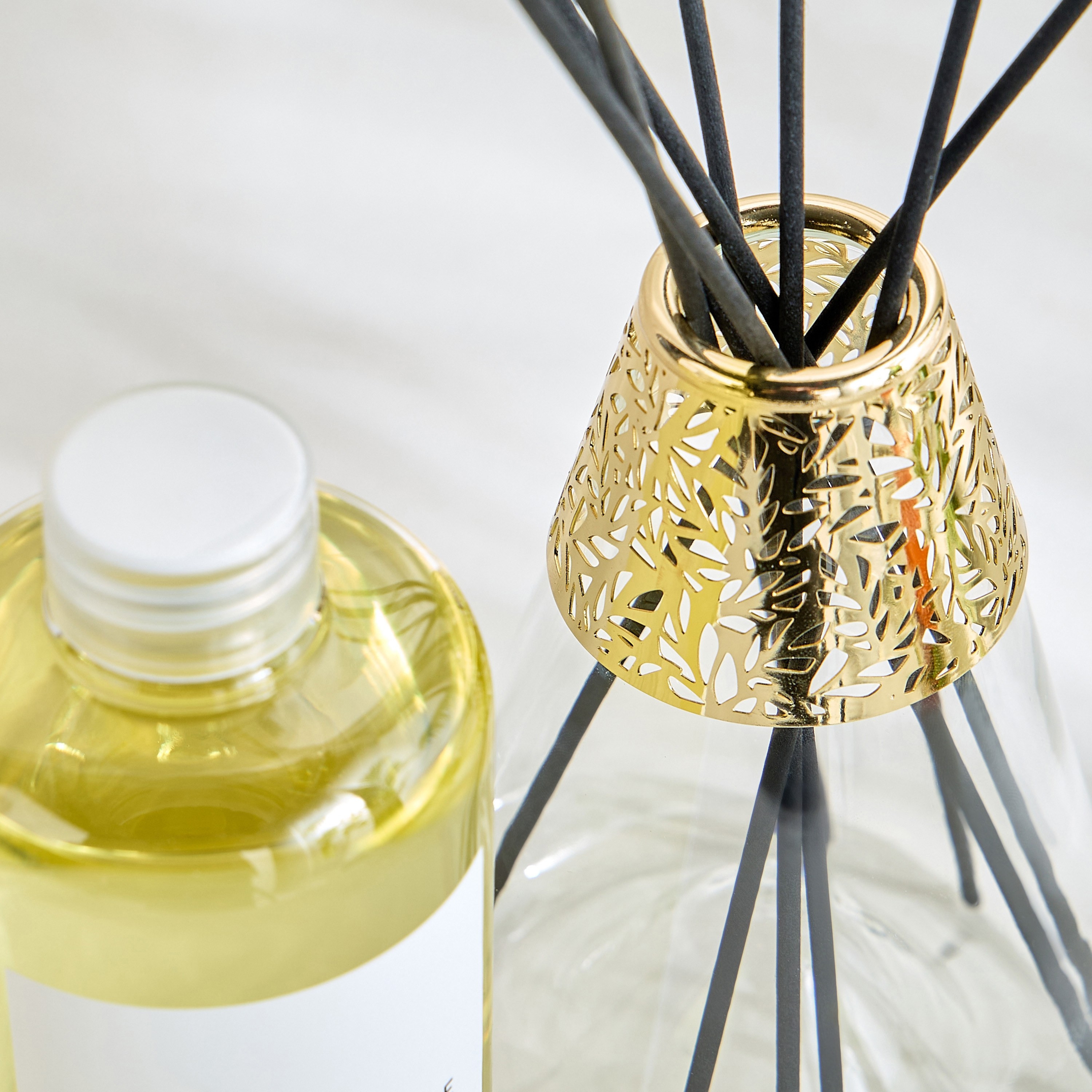 Alif Amber Musk Reed Diffuser - 500 ml-household-homefragrance-reeddiffusers-image-3