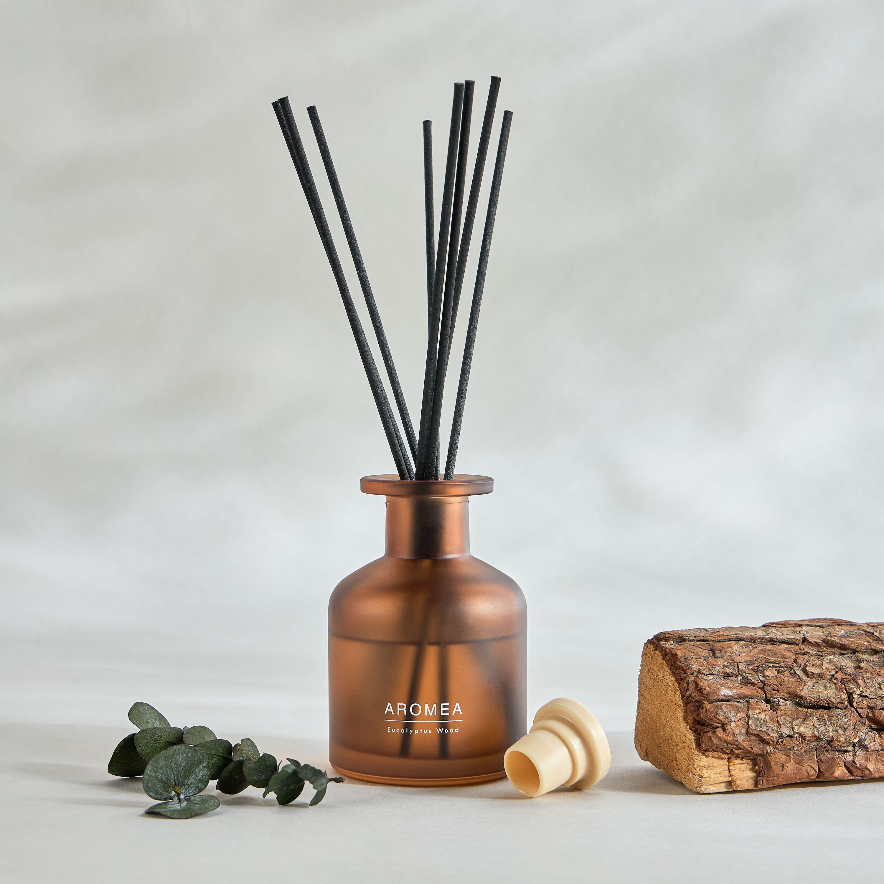 Aromea Eucalyptus Wood Reed Diffuser - 100 ml-household-homefragrance-reeddiffusers-image-1
