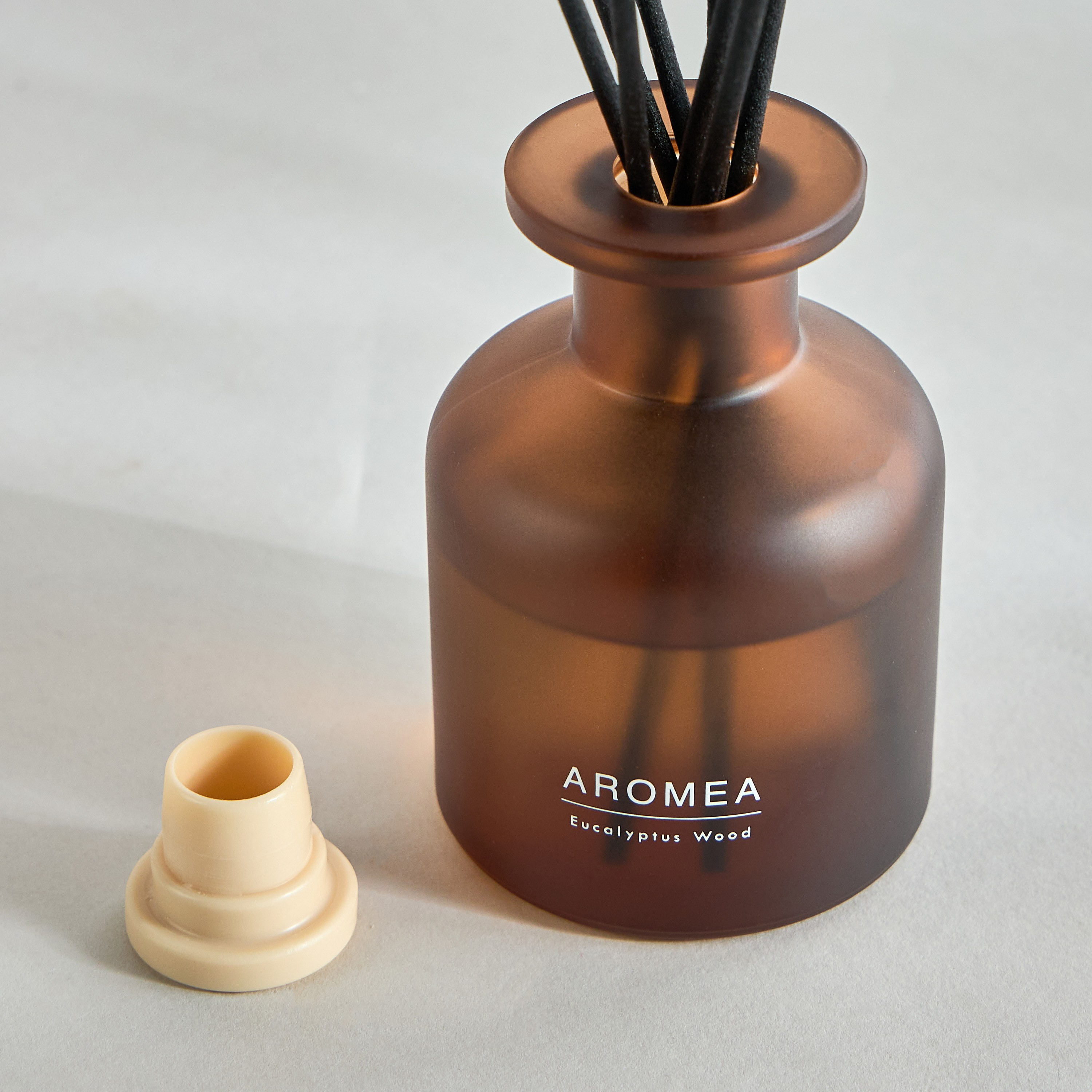 Aromea Eucalyptus Wood Reed Diffuser - 100 ml-household-homefragrance-reeddiffusers-image-3
