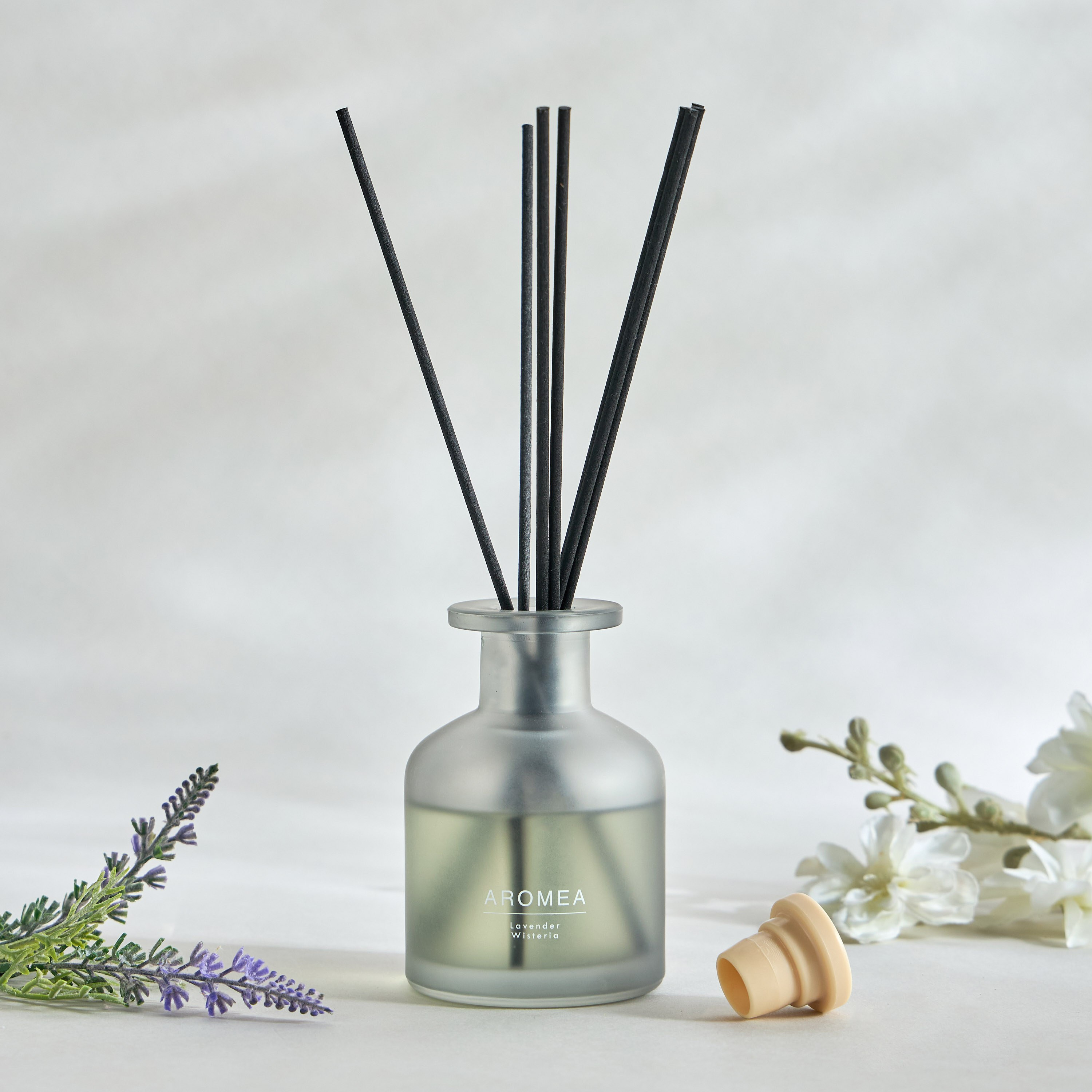 Aromea Lavender Wisteria Reed Diffuser - 100 ml-household-homefragrance-reeddiffusers-image-1