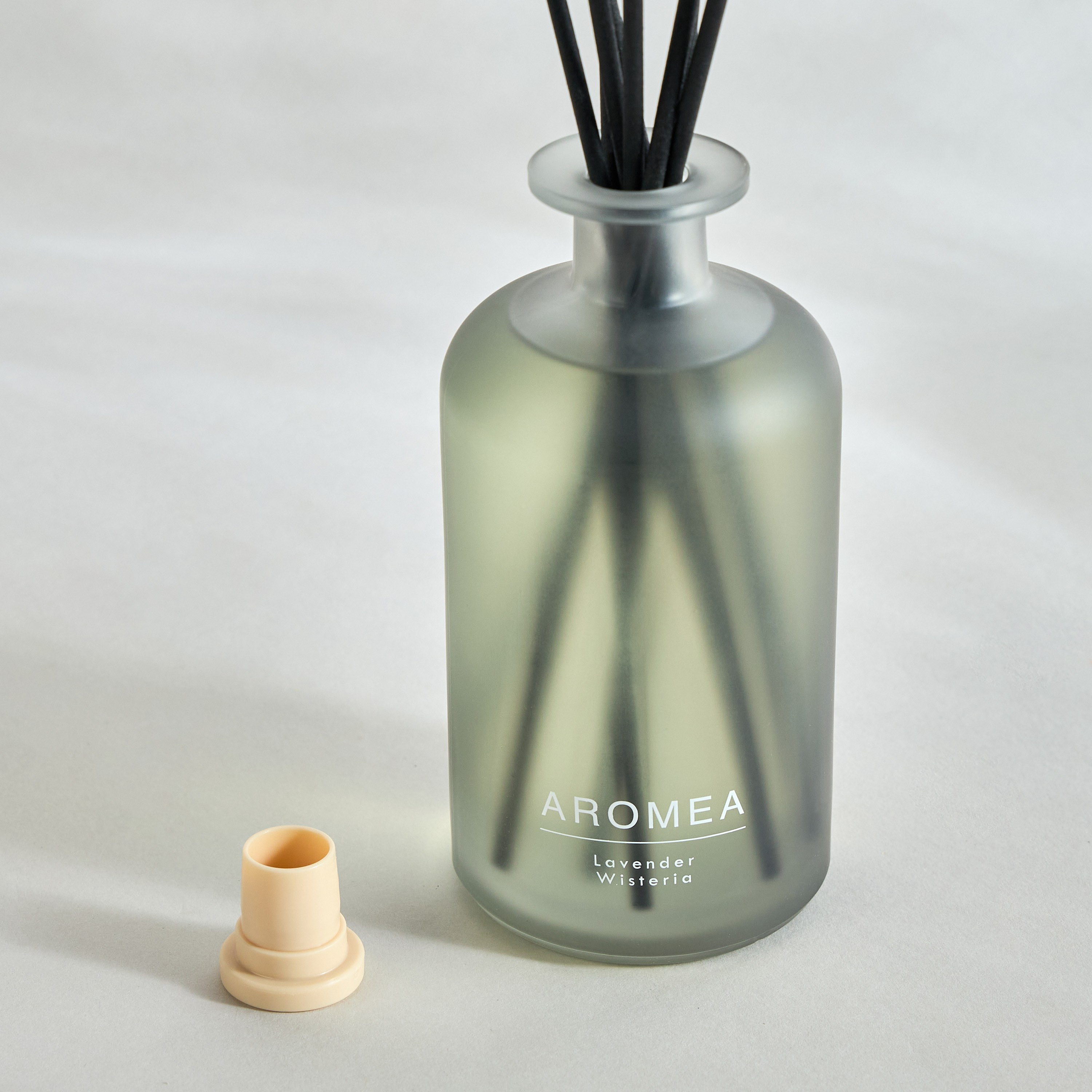 Aromea Lavender Wisteria Reed Diffuser - 500 ml-household-homefragrance-reeddiffusers-image-3