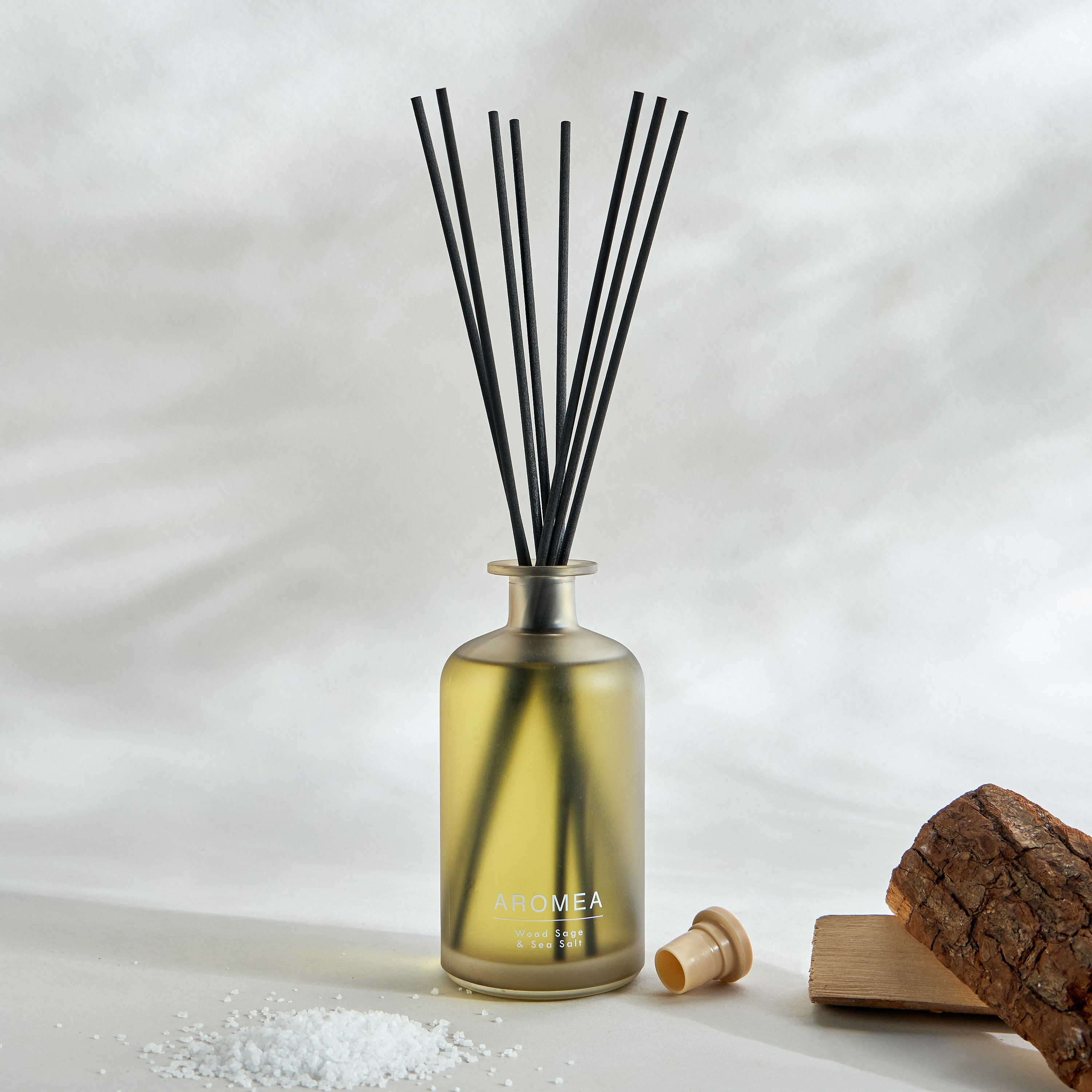 Aromea Wood Sage and Sea Salt Reed Diffuser - 500 ml-household-homefragrance-reeddiffusers-image-1