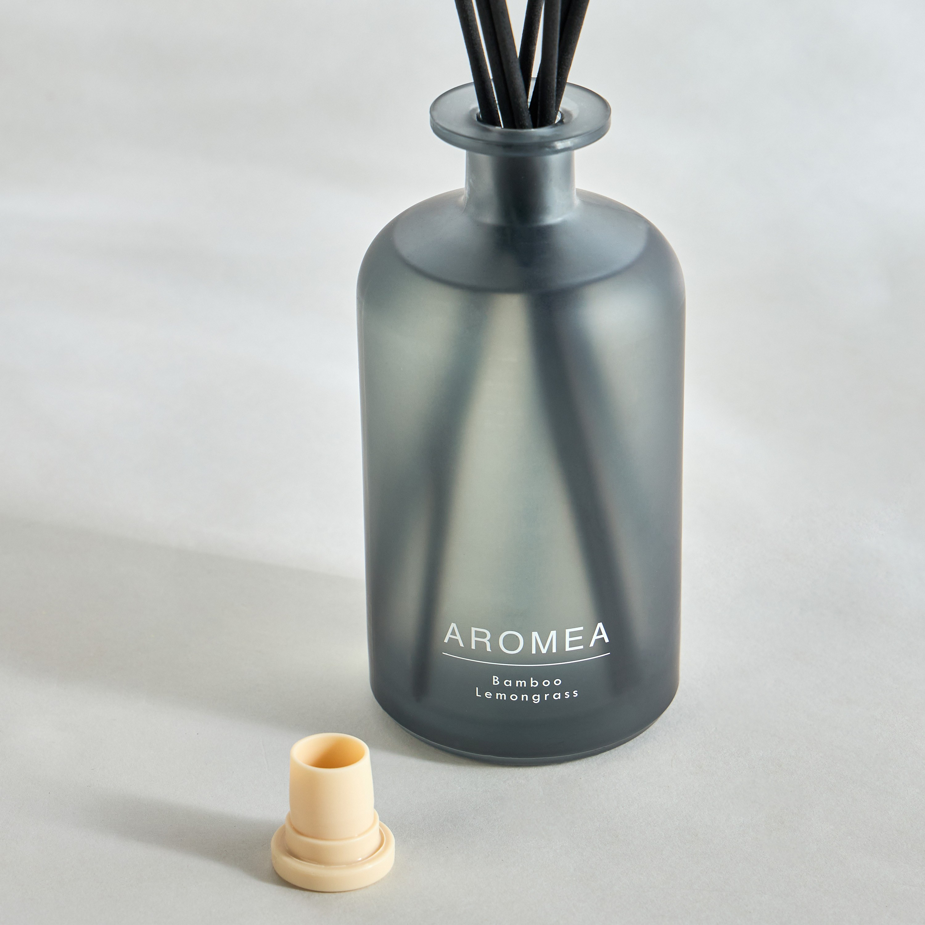 Aromea Bamboo Lemongrass Reed Diffuser - 500 ml-household-homefragrance-reeddiffusers-image-3