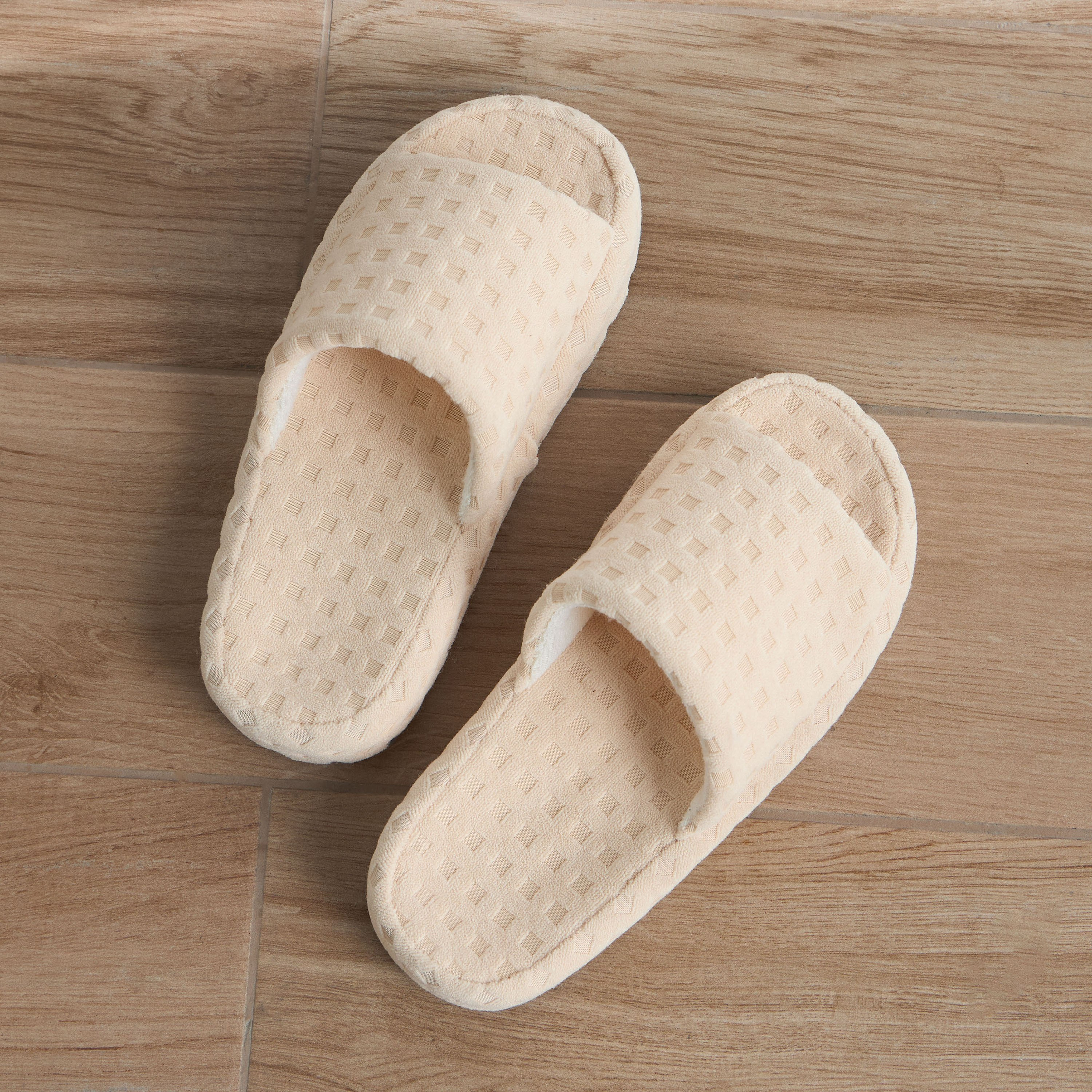 Leila Indoor Slipper - Small to Medium-household-bathandlaundry-bathlinen-bathrobesandslippers-slippers-image-1