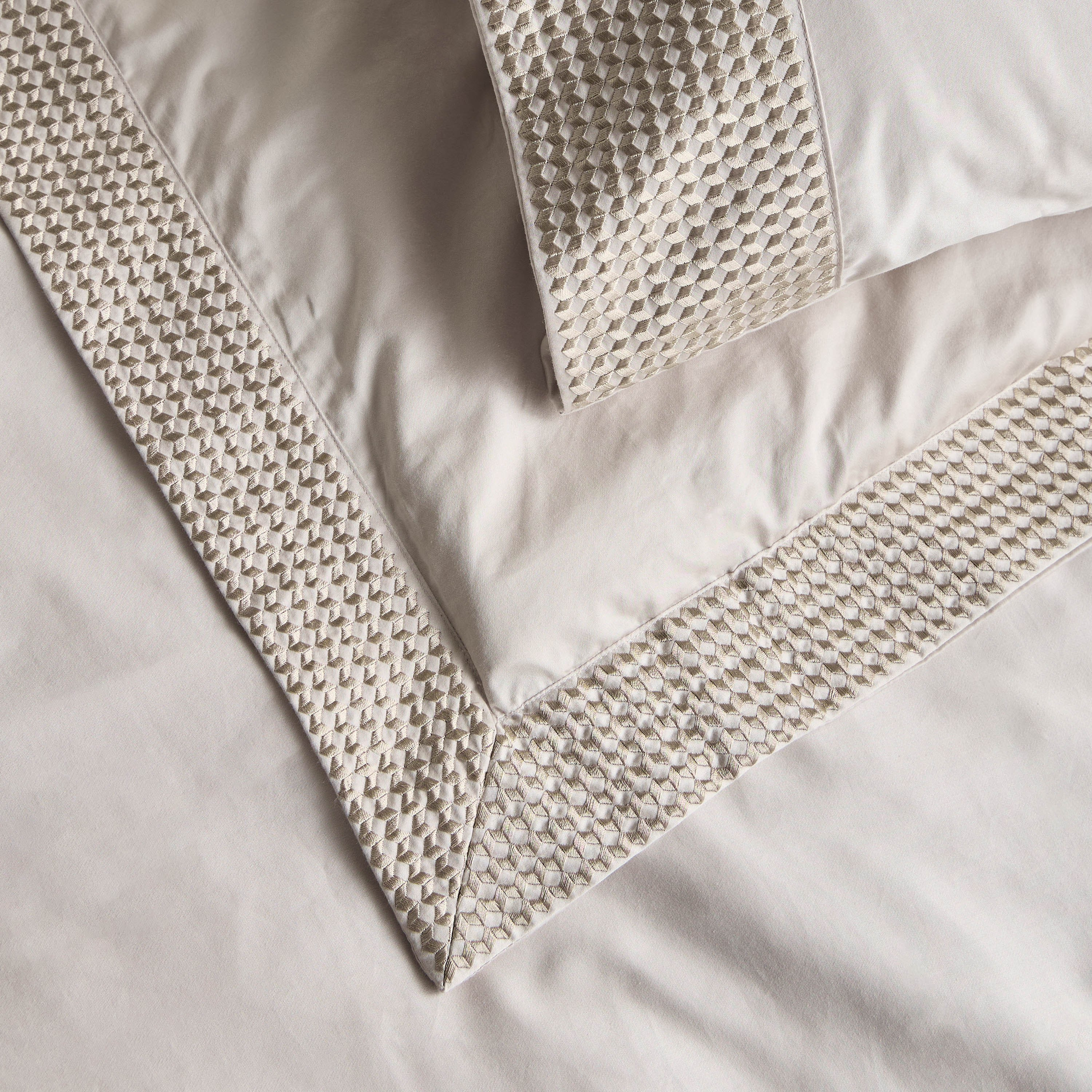 Sydney Egyptian Cotton 600 Thread Count 3-Piece Super King Duvet Cover Set - 220x260 cm-household-bedding-duvetandcovers-duvetcovers-image-4