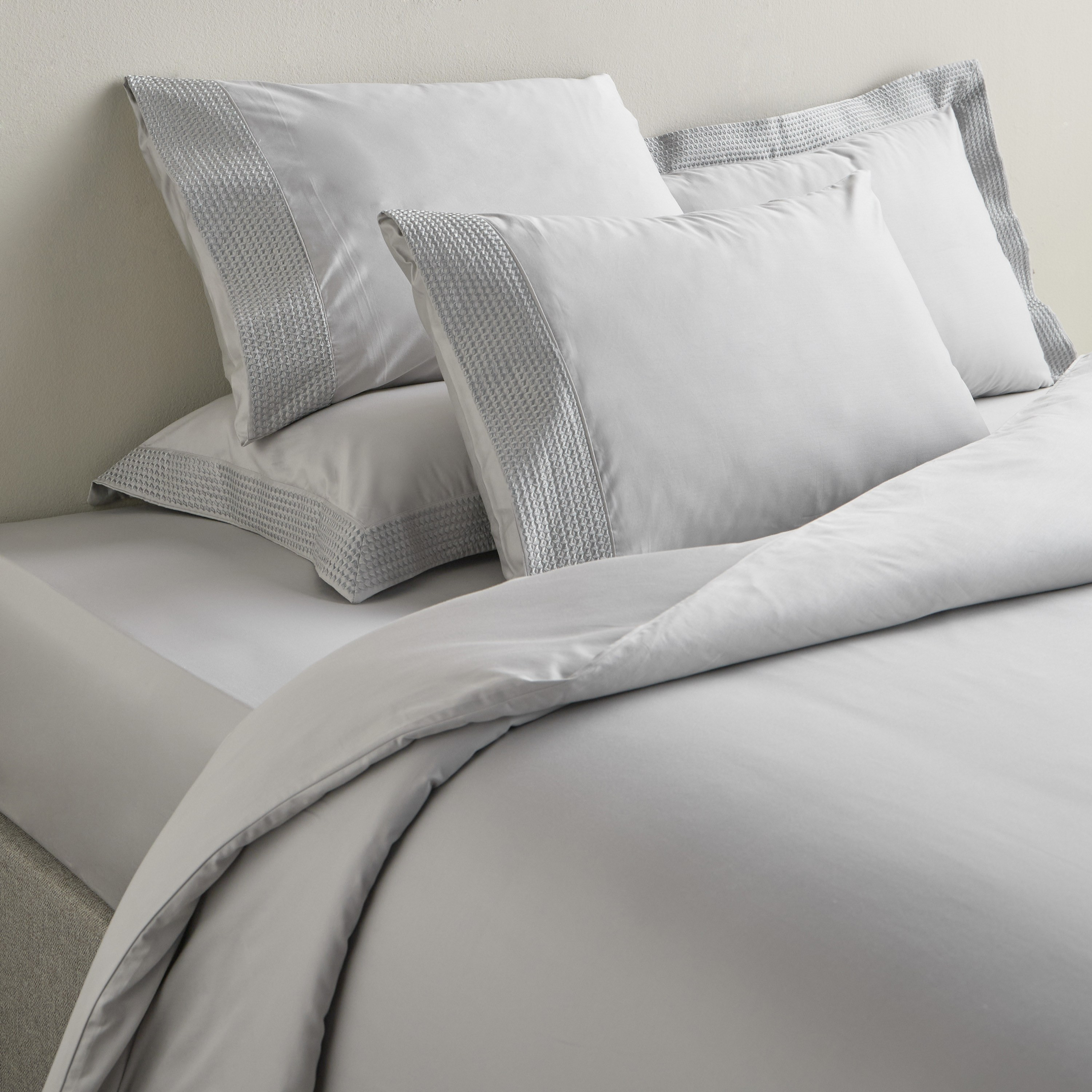 Sydney Egyptian Cotton 600 Thread Count 3-Piece Super King Duvet Cover Set - 220x260 cm-household-bedding-duvetandcovers-duvetcovers-image-1