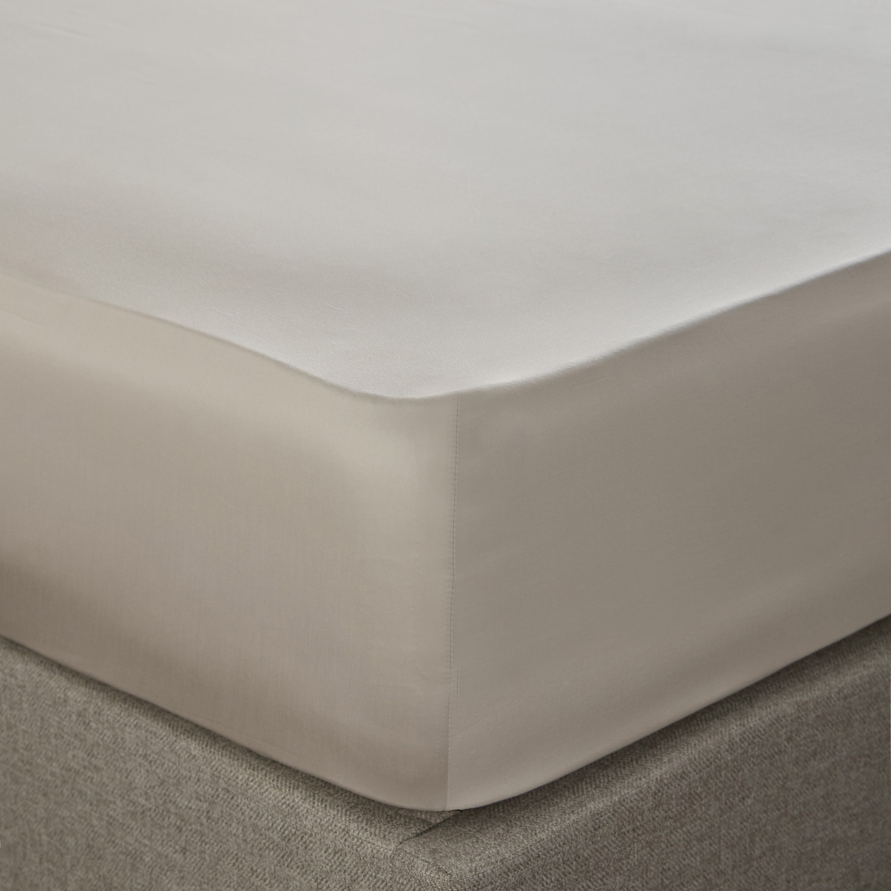 Verona Egyptian Cotton 600 Thread Count Super King Fitted Sheet - 200x205x40 cm-household-bedding-sheetsandpillowcases-fittedsheets-image-1