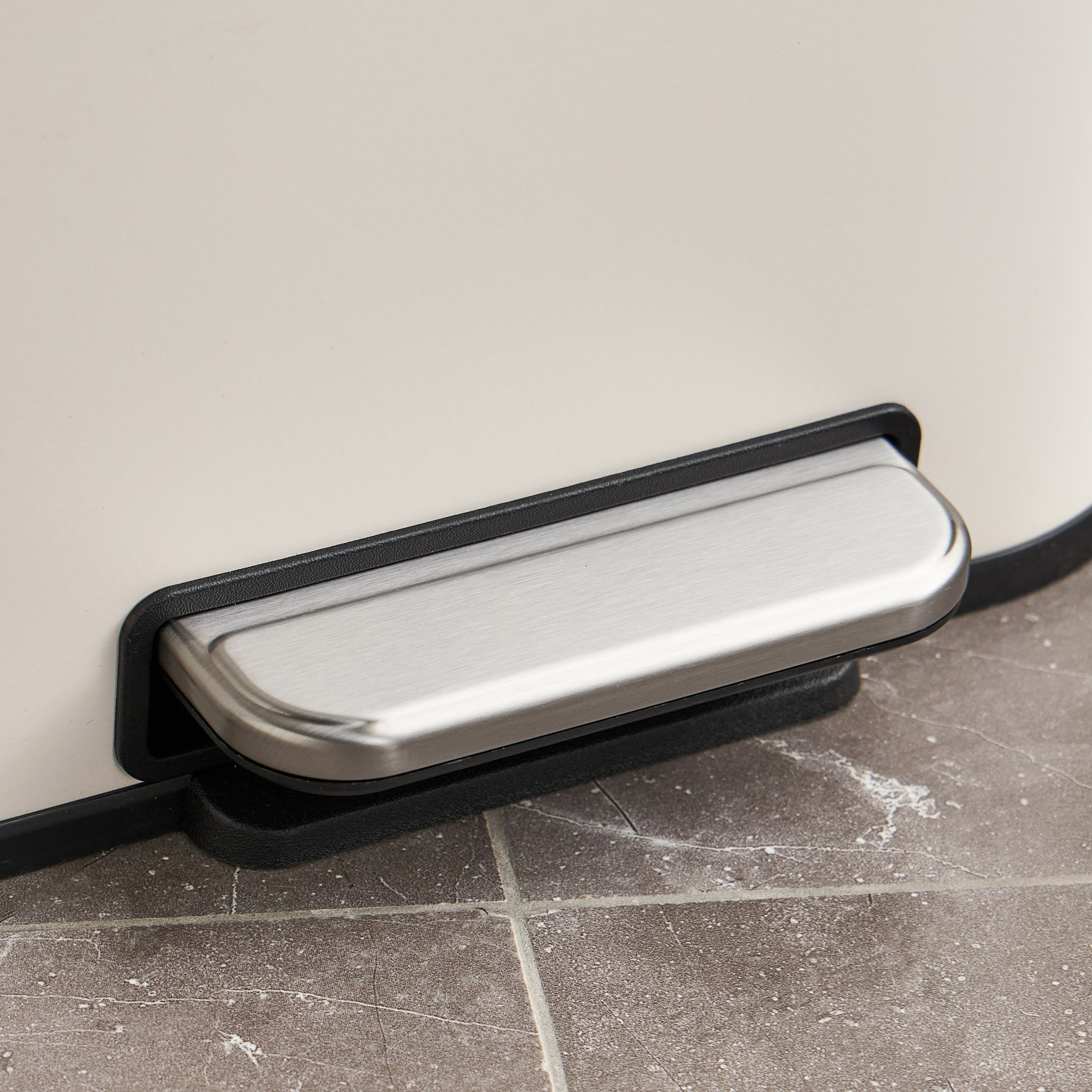 سلة نفايات بدواسة - كوبر - 12 لتر-household-bathandlaundry-wastebinsandaccessories-image-5