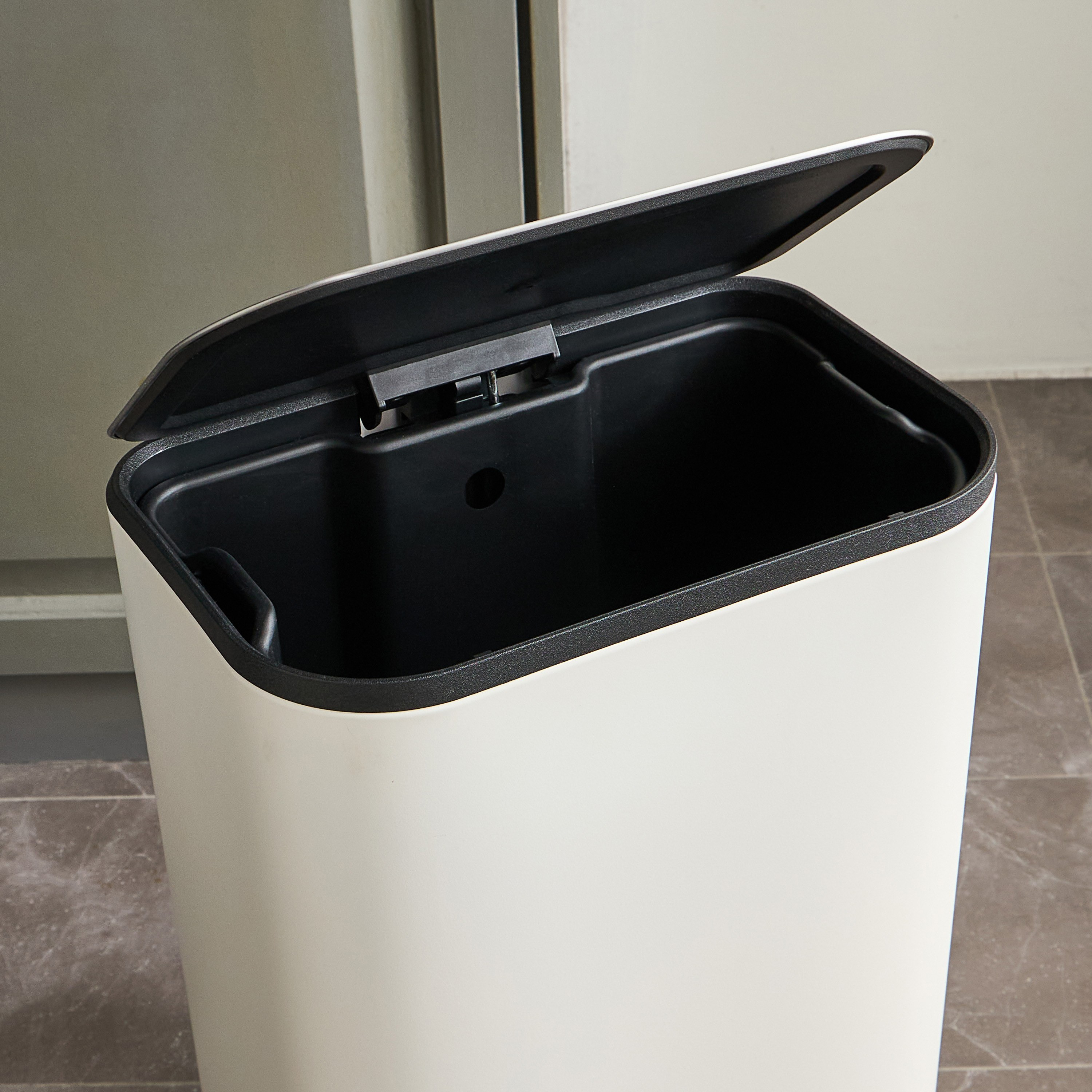 Cooper Pedal Waste Bin - 30 L-household-bathandlaundry-wastebinsandaccessories-image-4