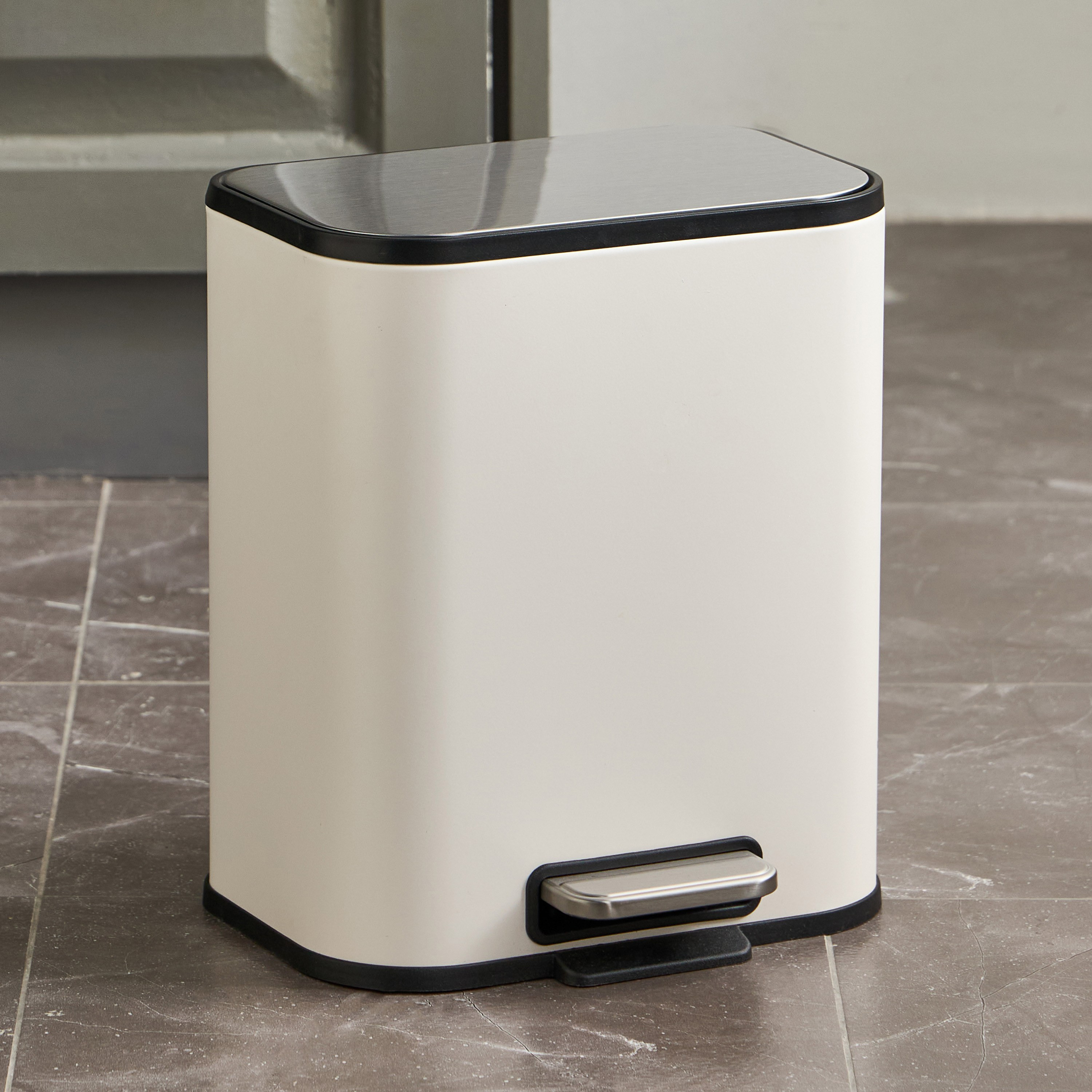 سلة نفايات بدواسة - كوبر - 5 لتر-household-bathandlaundry-wastebinsandaccessories-image-1