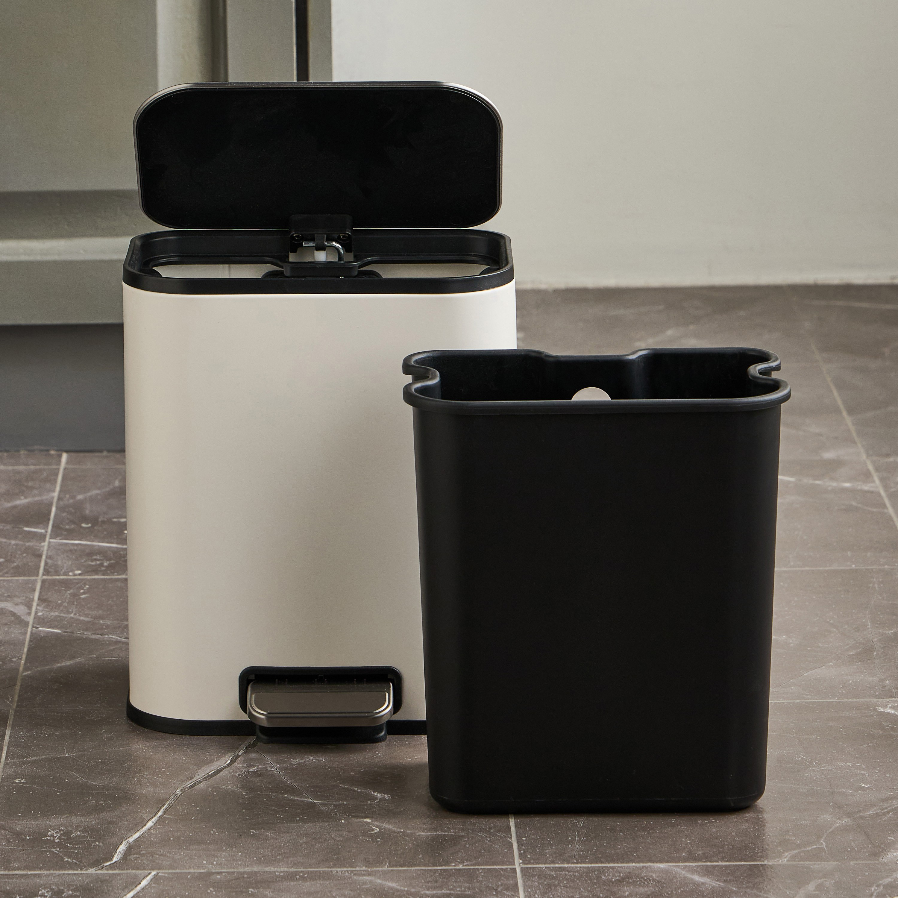 سلة نفايات بدواسة - كوبر - 5 لتر-household-bathandlaundry-wastebinsandaccessories-image-3