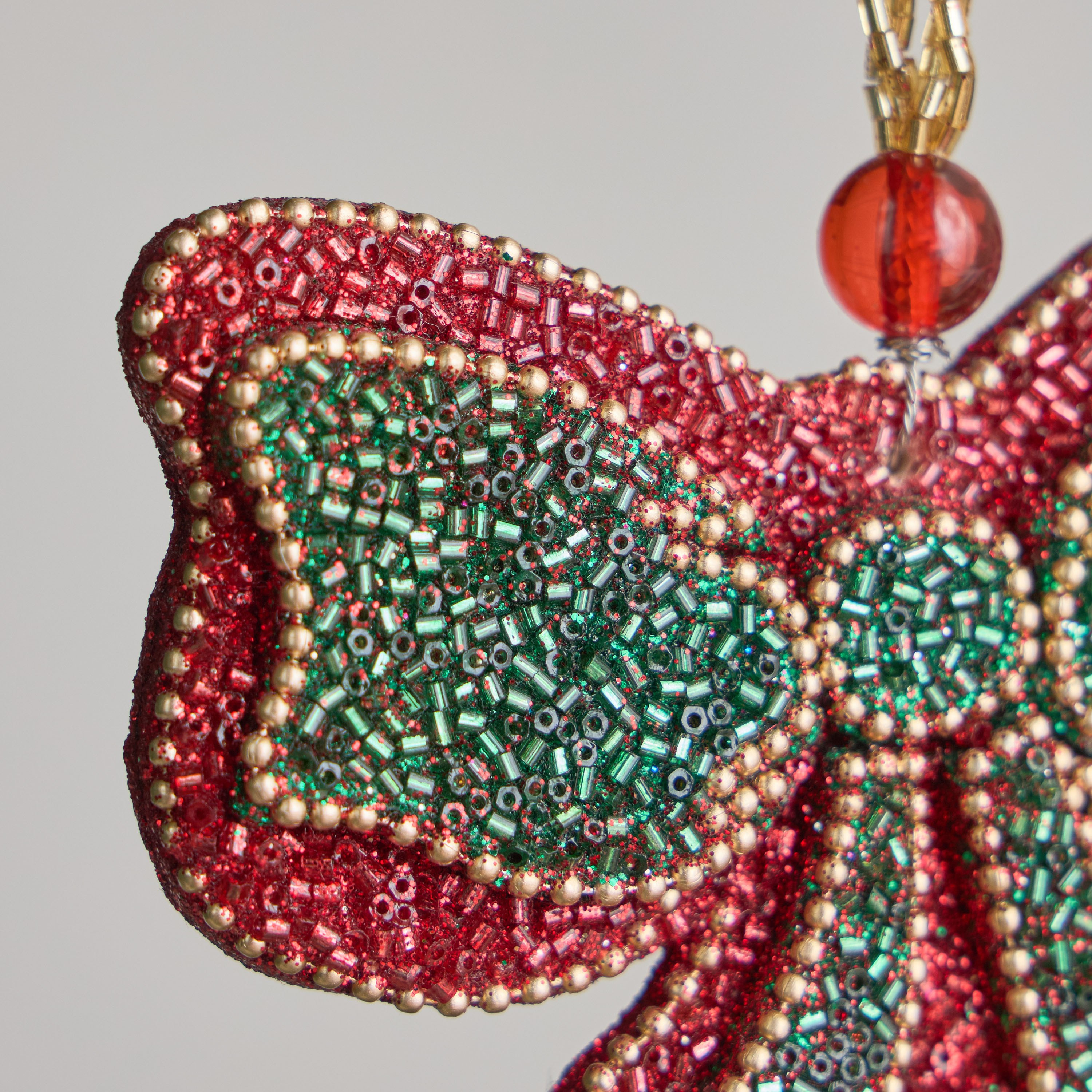 زينة معلقة فيونكة بتزيينات لاكيه - 4x4 سم-household-christmas-treesandornaments-treeornaments-image-2