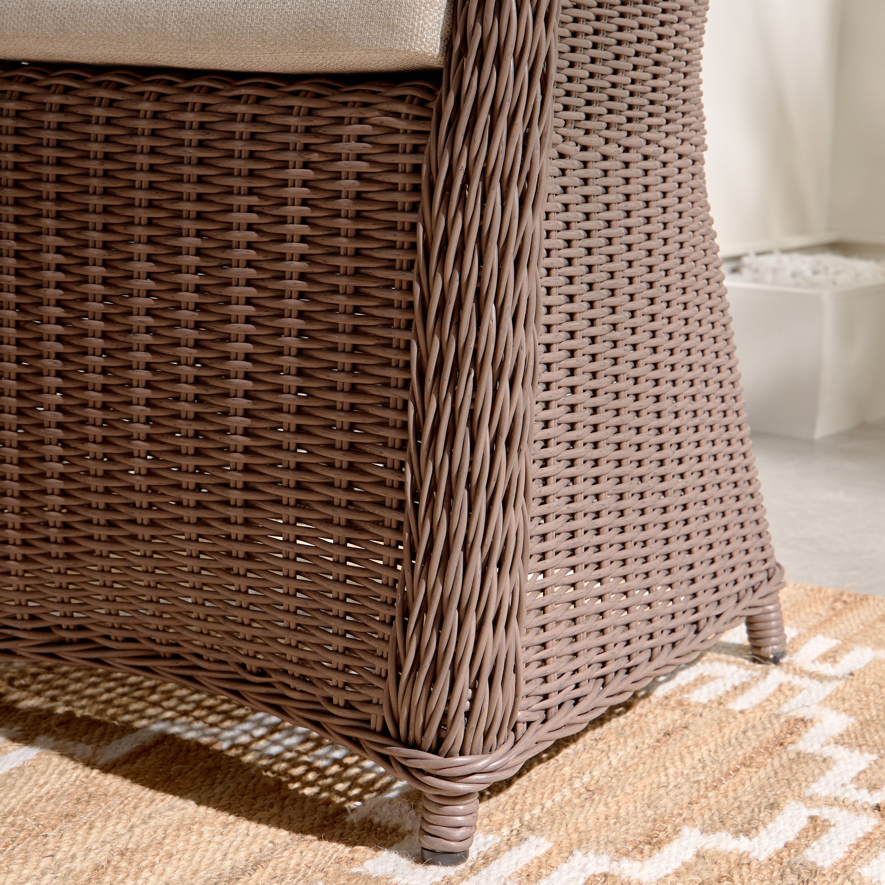 كرسي سفرة للجلسات الخارجية - كالفي-furniture-outdoor-diningfurniture-image-4