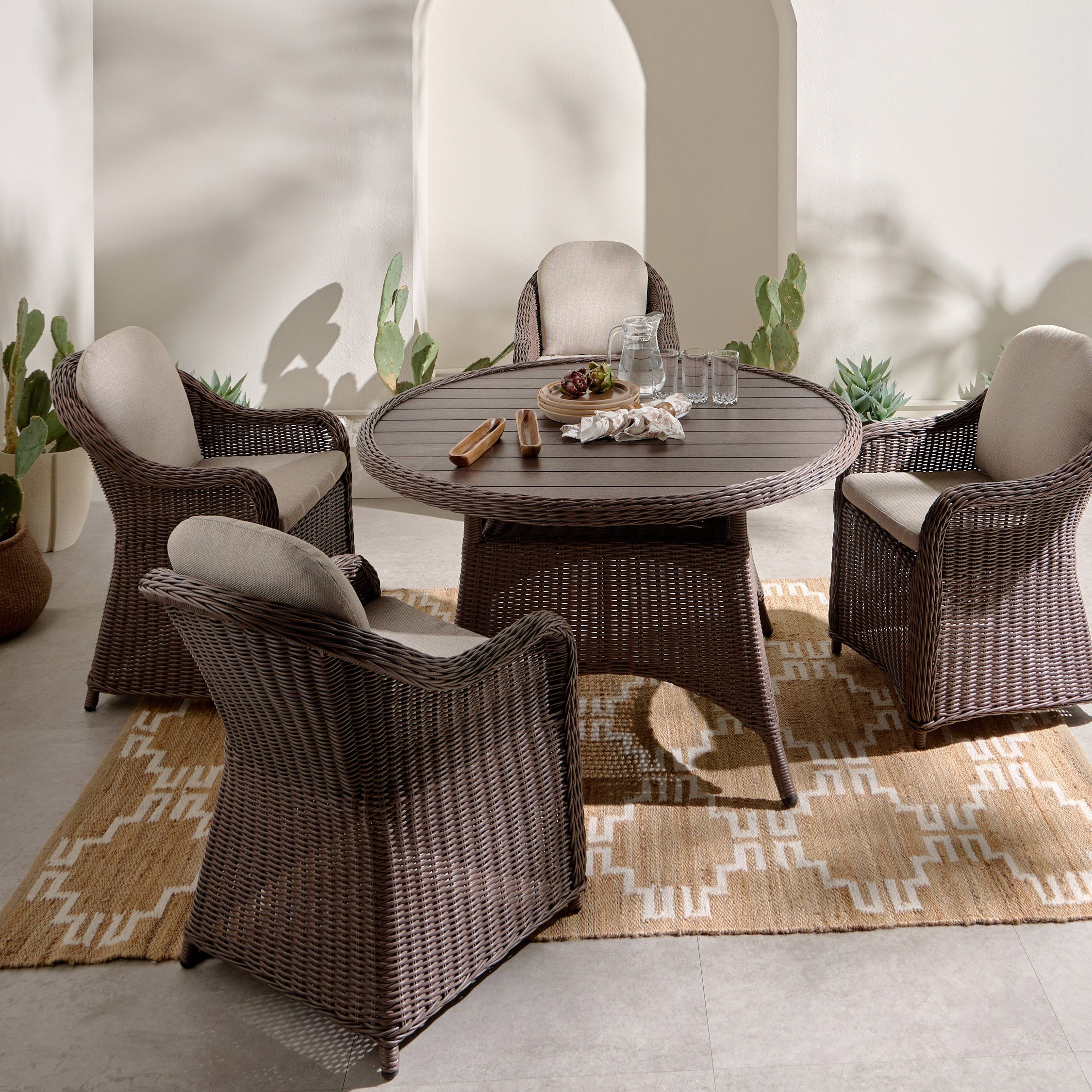 كرسي سفرة للجلسات الخارجية - كالفي-furniture-outdoor-diningfurniture-image-6